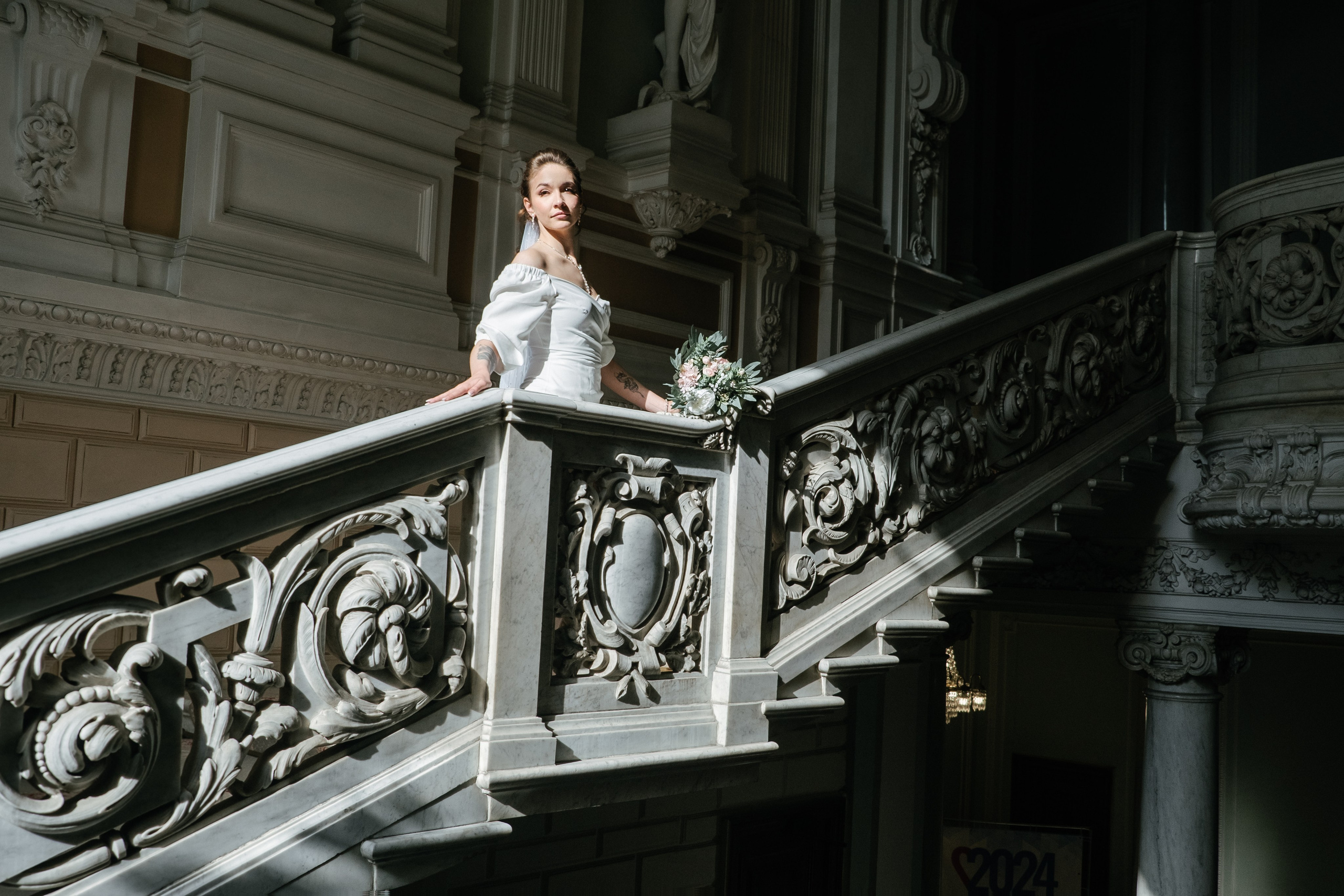 Быстрая фотосессия в ЗАГСе на Английской набережной. Professional photoartist in St. Petersburg (wedding, reportage, portrait, model book, love story) Alexander Shvedov