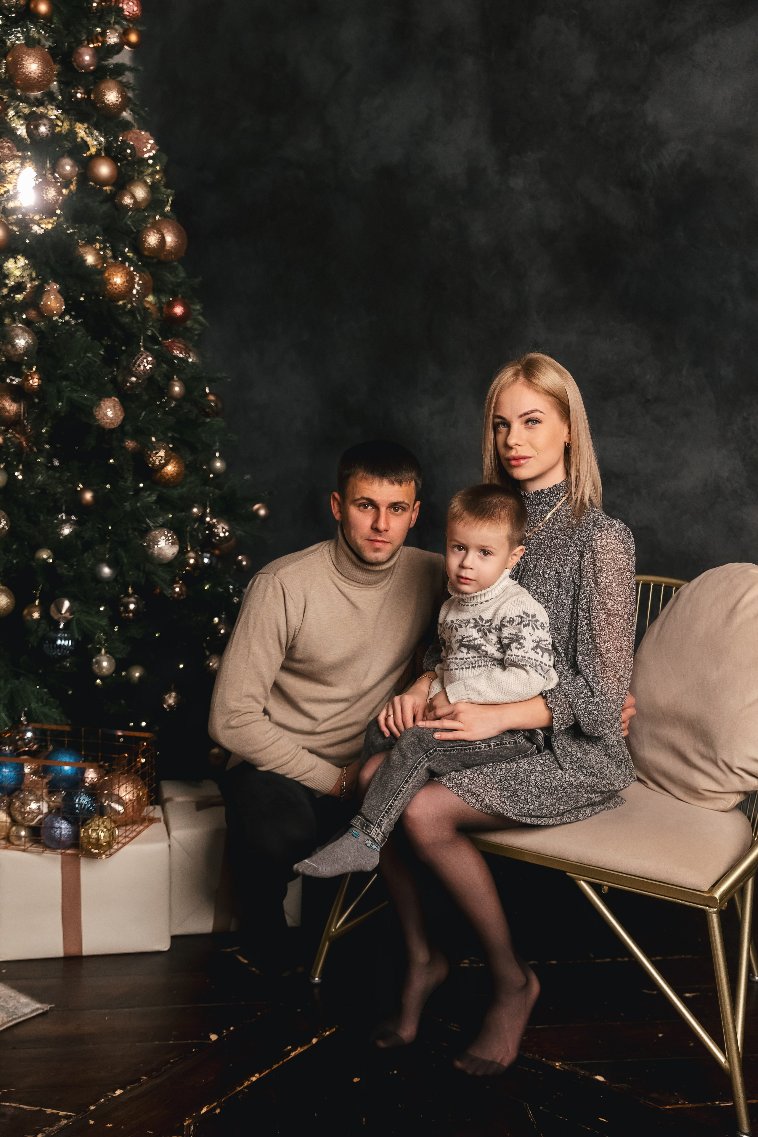 Семейная новогодняя фотосессия в Хабаровске. Свадебный фотограф в Хабаровске