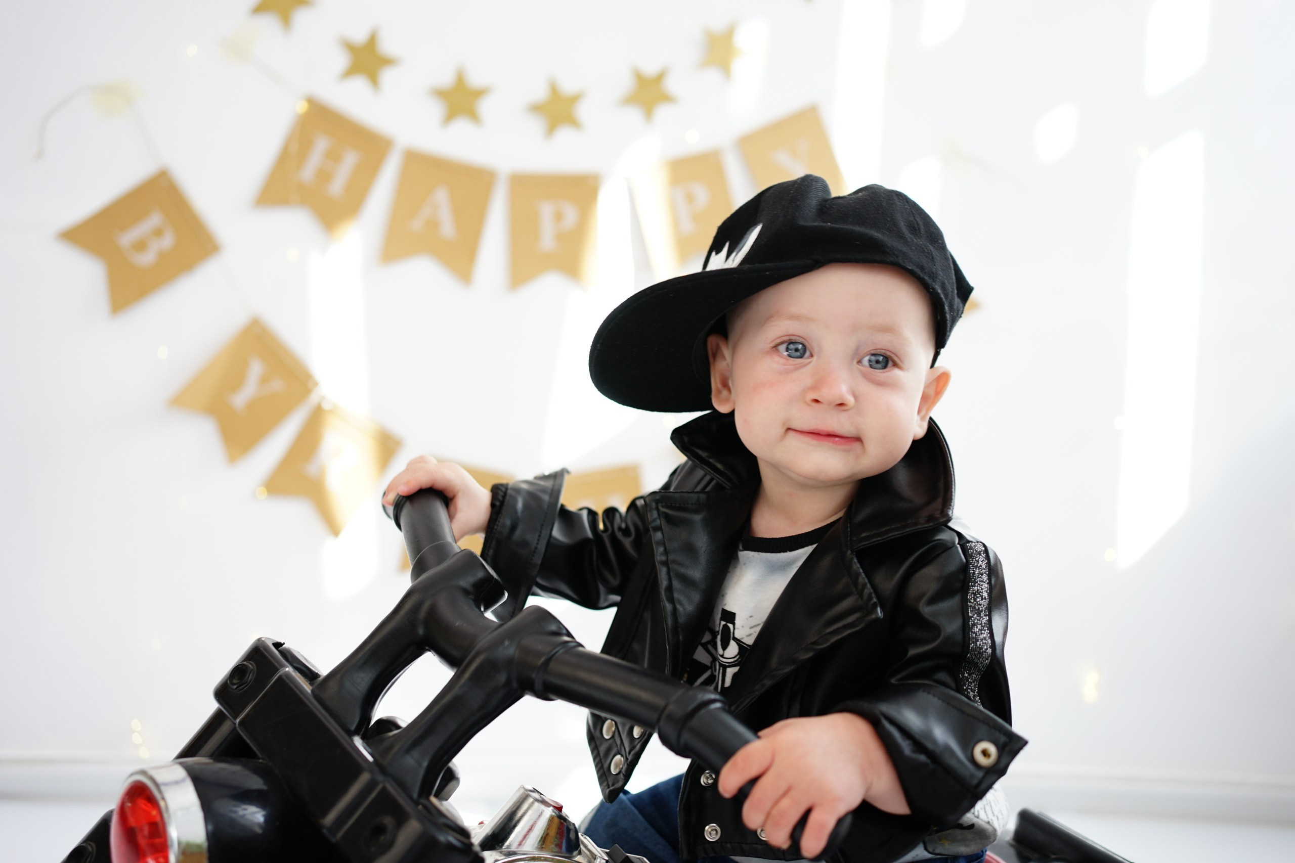 Фотосессия на Годик для Мальчиков. Детская Фотостудия ГОДОВАСИКИ в Санкт-Петербурге фотосесия на годик