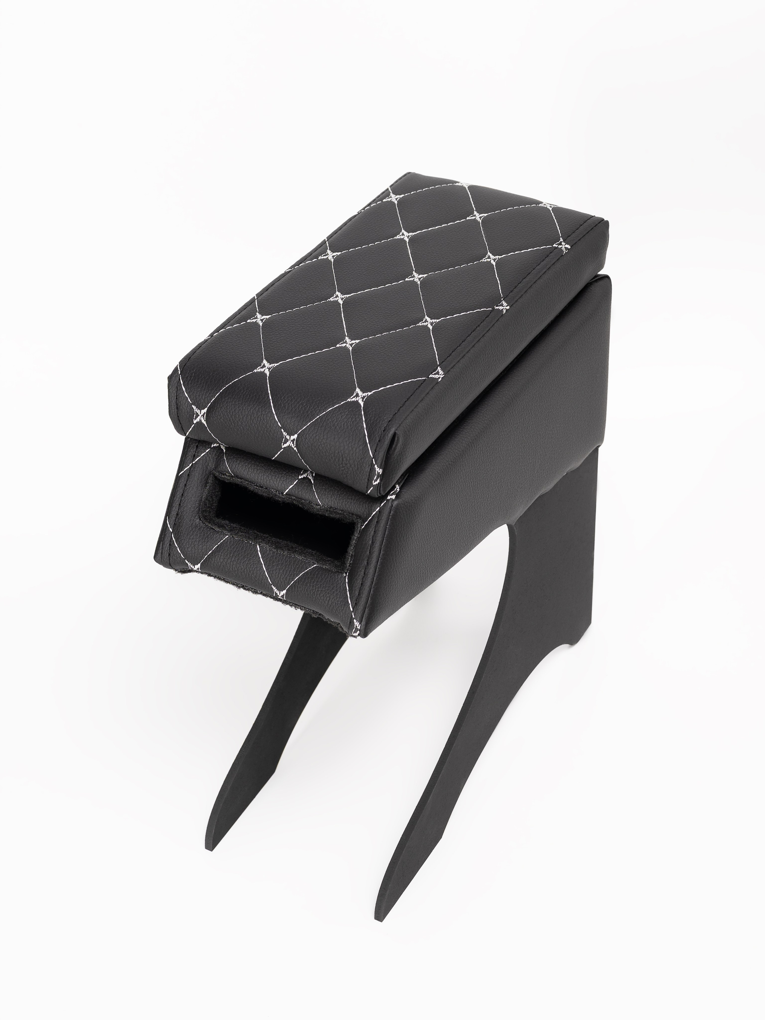 Автоподлокотники предметка стёганые серия 3. Предметный фотограф, фото для маркетплейсов Пятигорск, КМВ