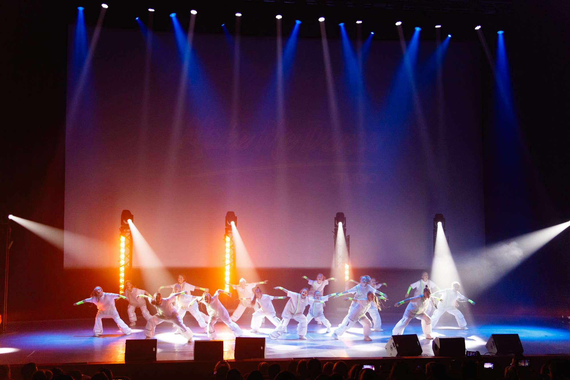 Отчётный концерт танцевальной студии «Make Me Dance». Бизнес фотограф в Новосибирске Александр Рощин