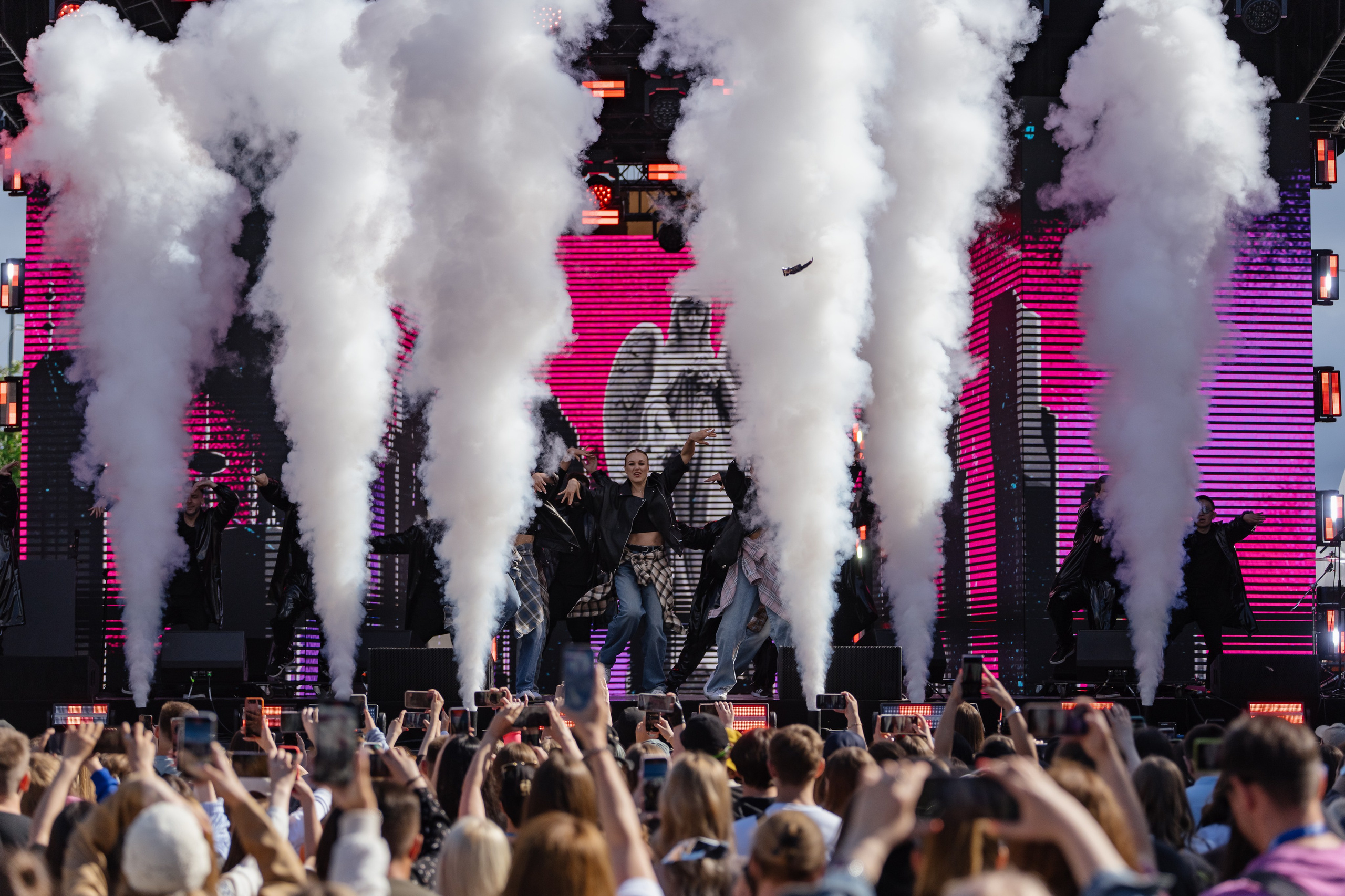 VK FEST Инфлюенсеры. Андрей Сухинин репортажный свадебный фотограф Санкт-Петербург