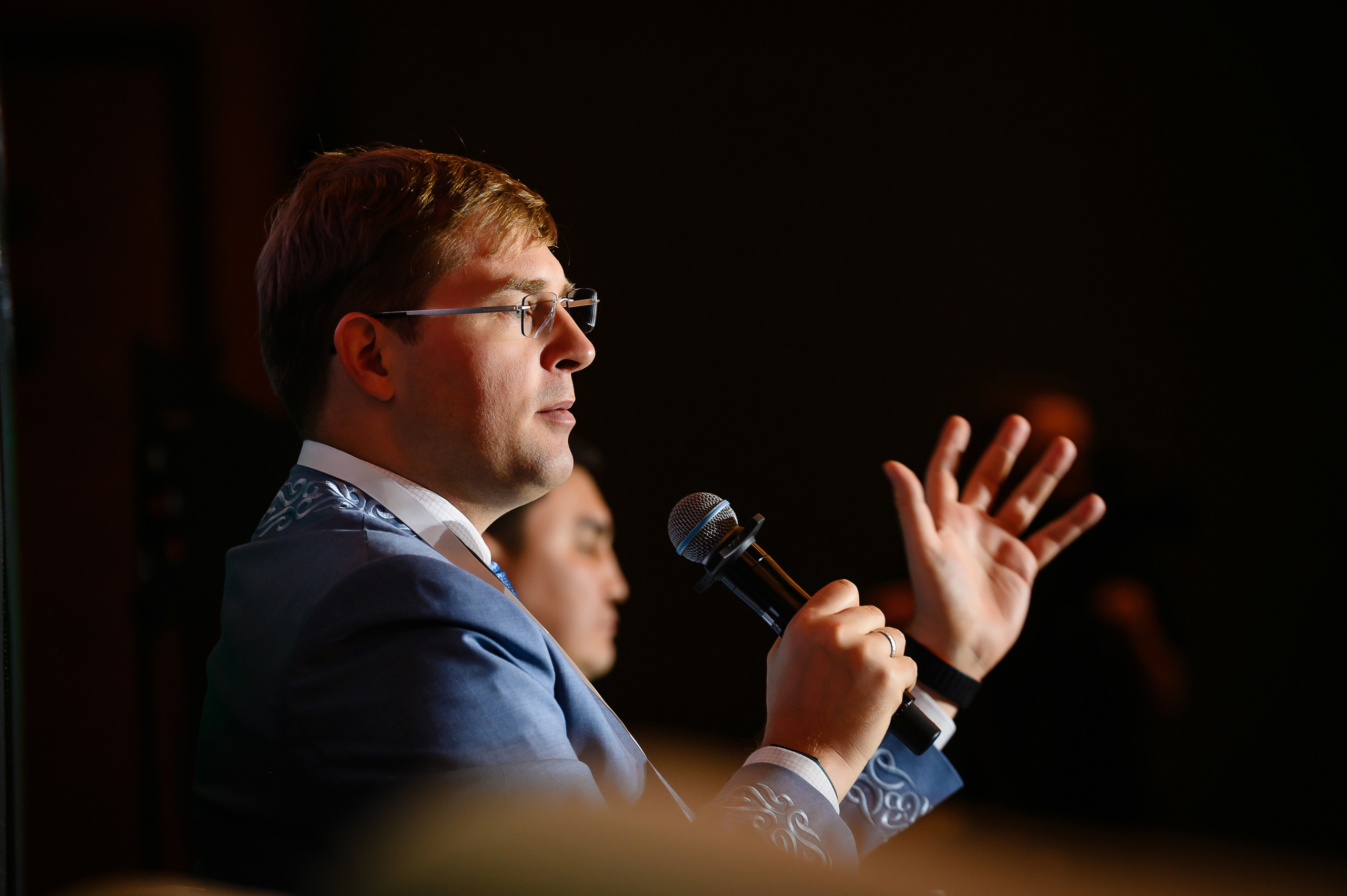 Финансовая карьера в эпоху ИИ. Freedom holding corp. Интерьерный и репортажный фотограф в Алматы