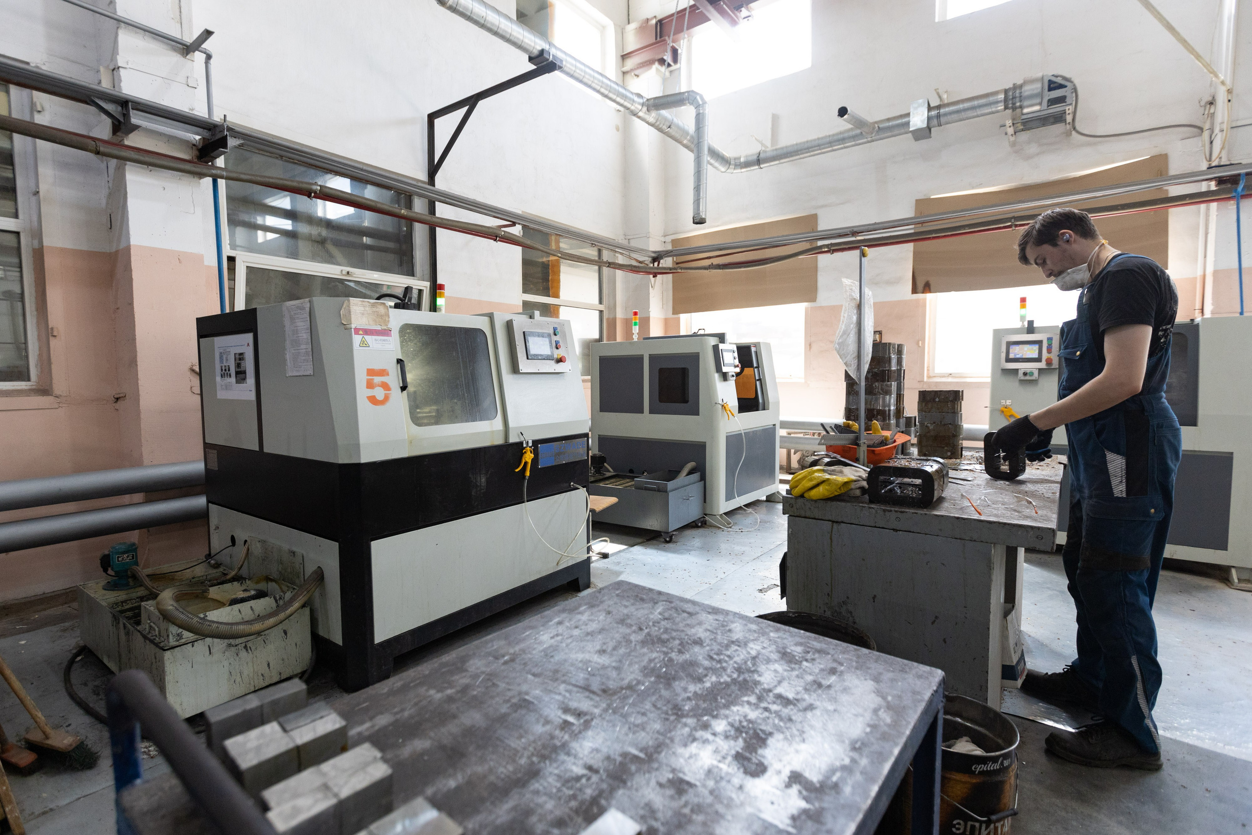 Завод ЗТМ. Фотограф Родион Нарудинов