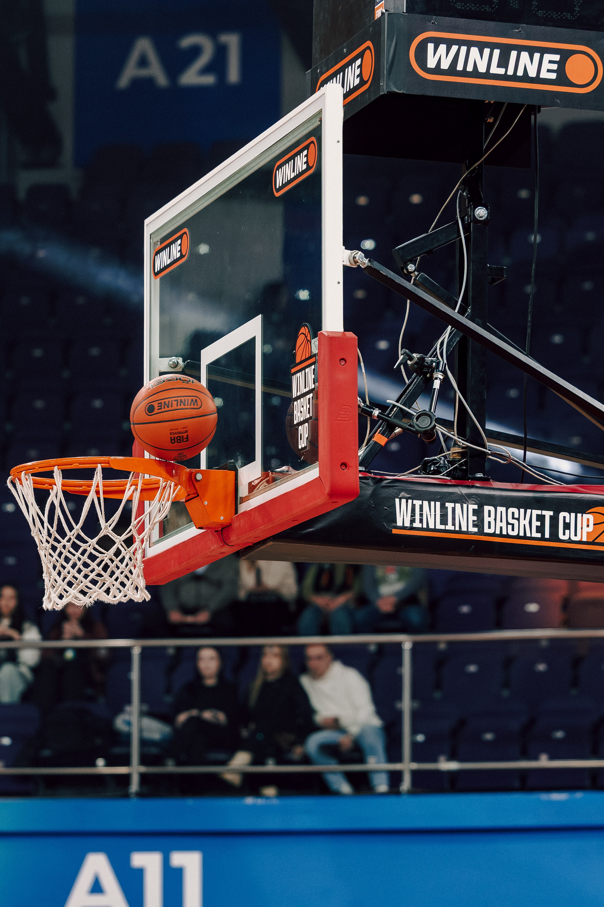 Winline Basket Cup — УРАЛМАШ — УНИКС. Лёшка Варзегов — фотограф