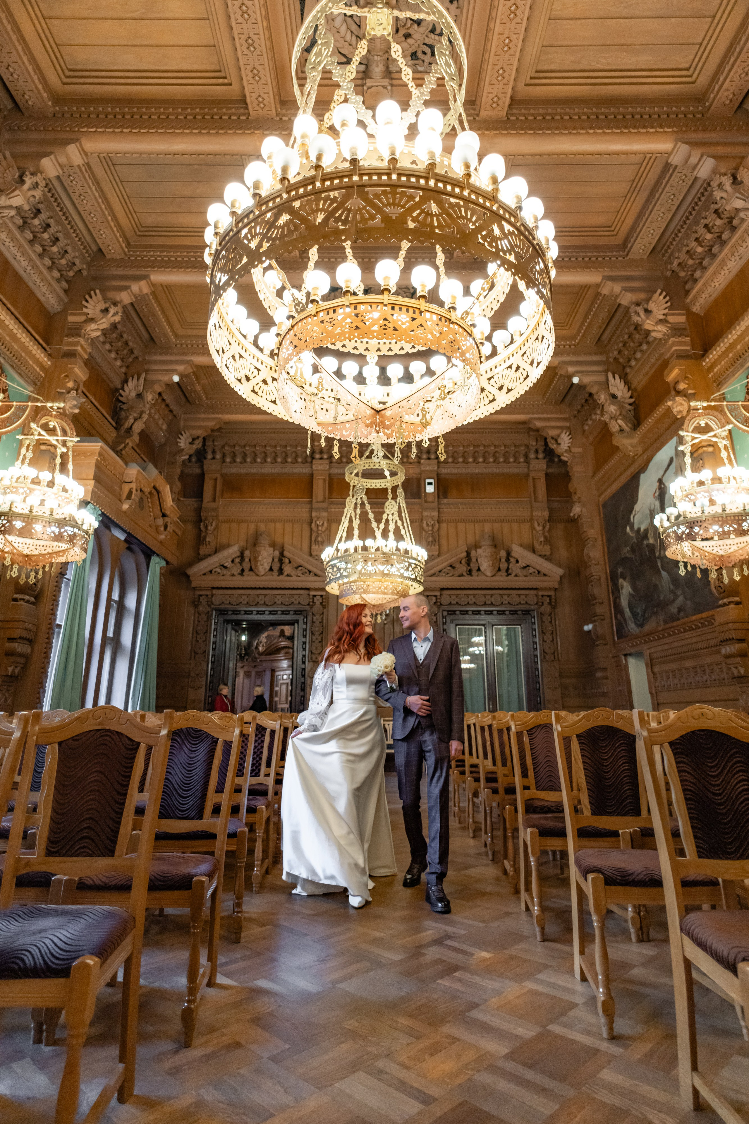 пара во Дворце Великого Князя Владимира / Дом учёных в Дубовом зале на свадебной фотосессии
