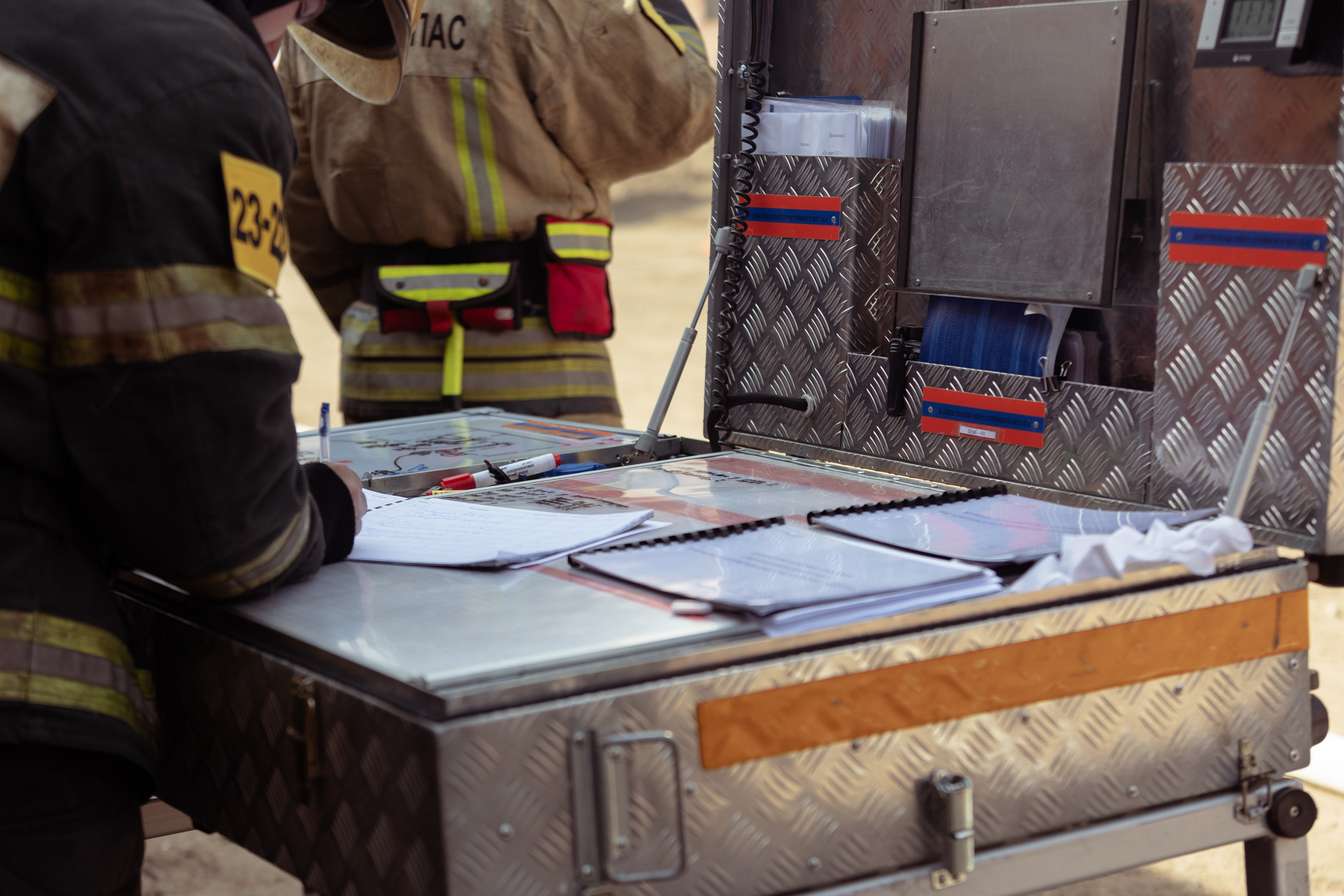 Учения пожарных и спасателей. Фотограф Ирина Астор
