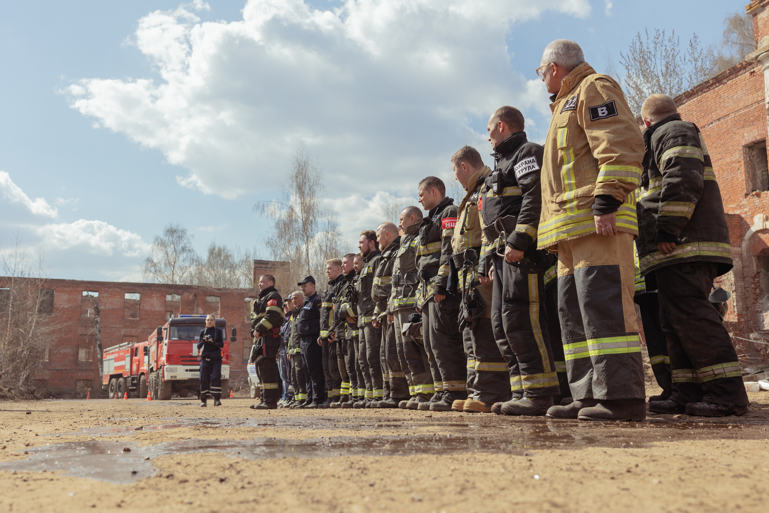 Учения пожарных и спасателей. Фотограф Ирина Астор