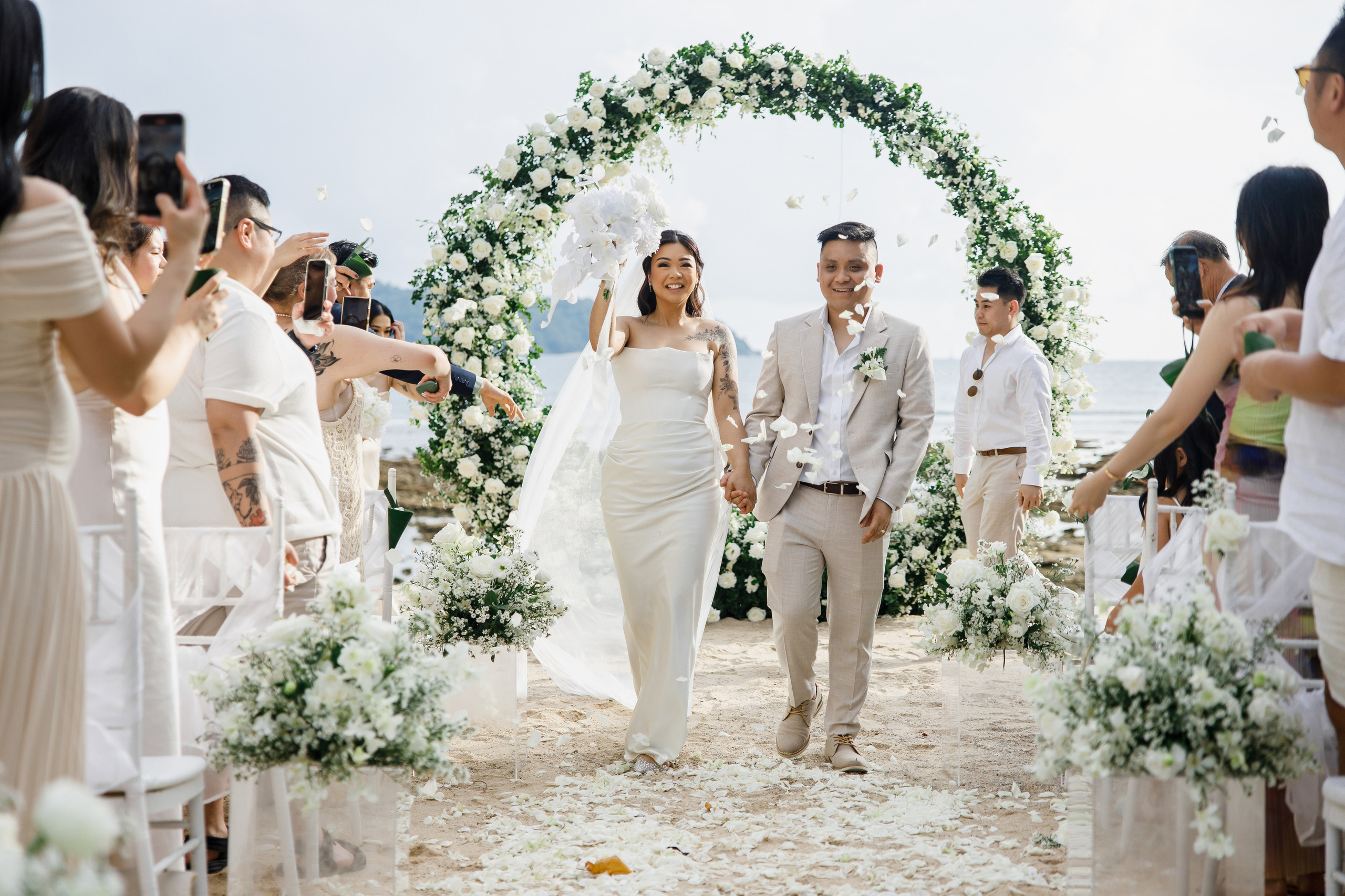 Wedding in Phuket at the Thavorn Hotel. Photographer in Phuket. Photographer Thailand