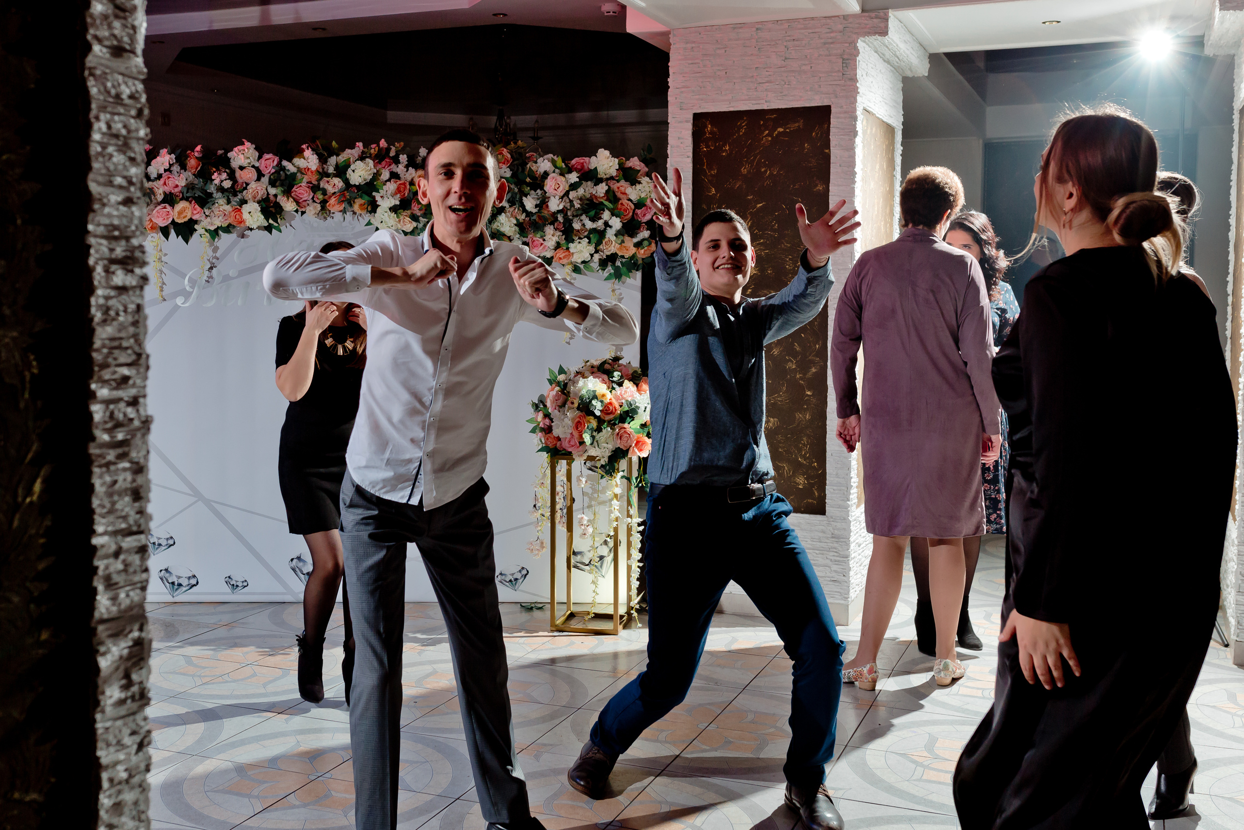 фотограф в самаре репортажный фотограф питер репортажный фотограф москва репортажный фотограф на свадьбу в видео фото фотограф чапаевск фотограф кинель день рожденье юбилей банкетный зал ресторан  