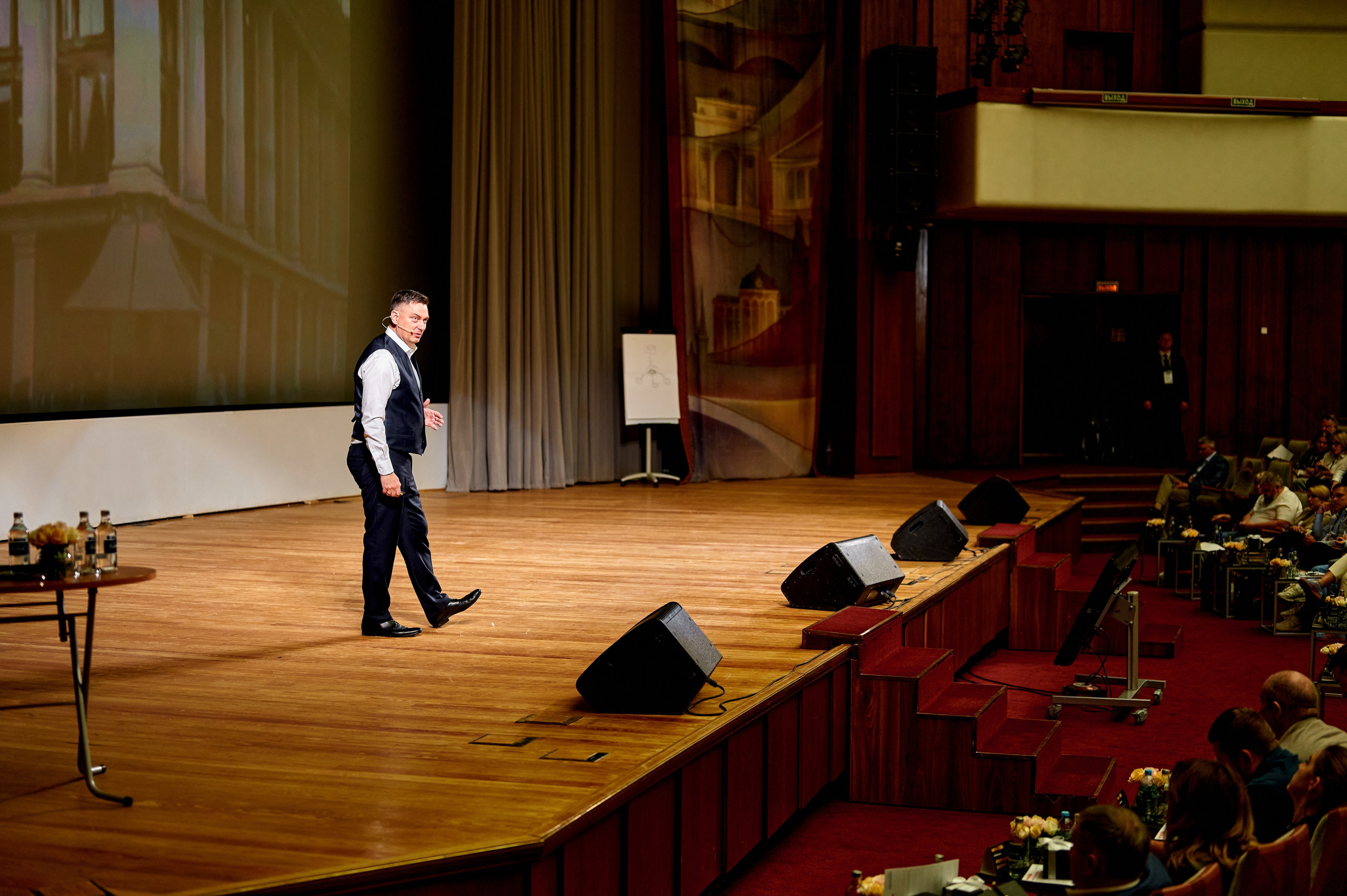 Форум «Клиенты на всю жизнь», г. Москва. Анна Гончарова свадебный и репортажный фотограф в Москве
