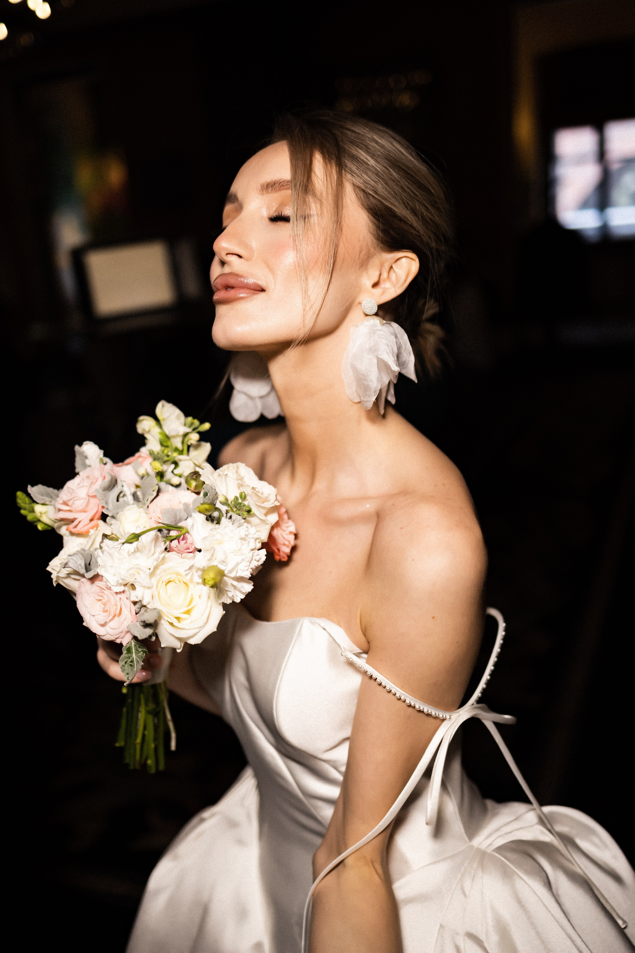 Свадебная в ресторане. Фотограф Арина Шмакова