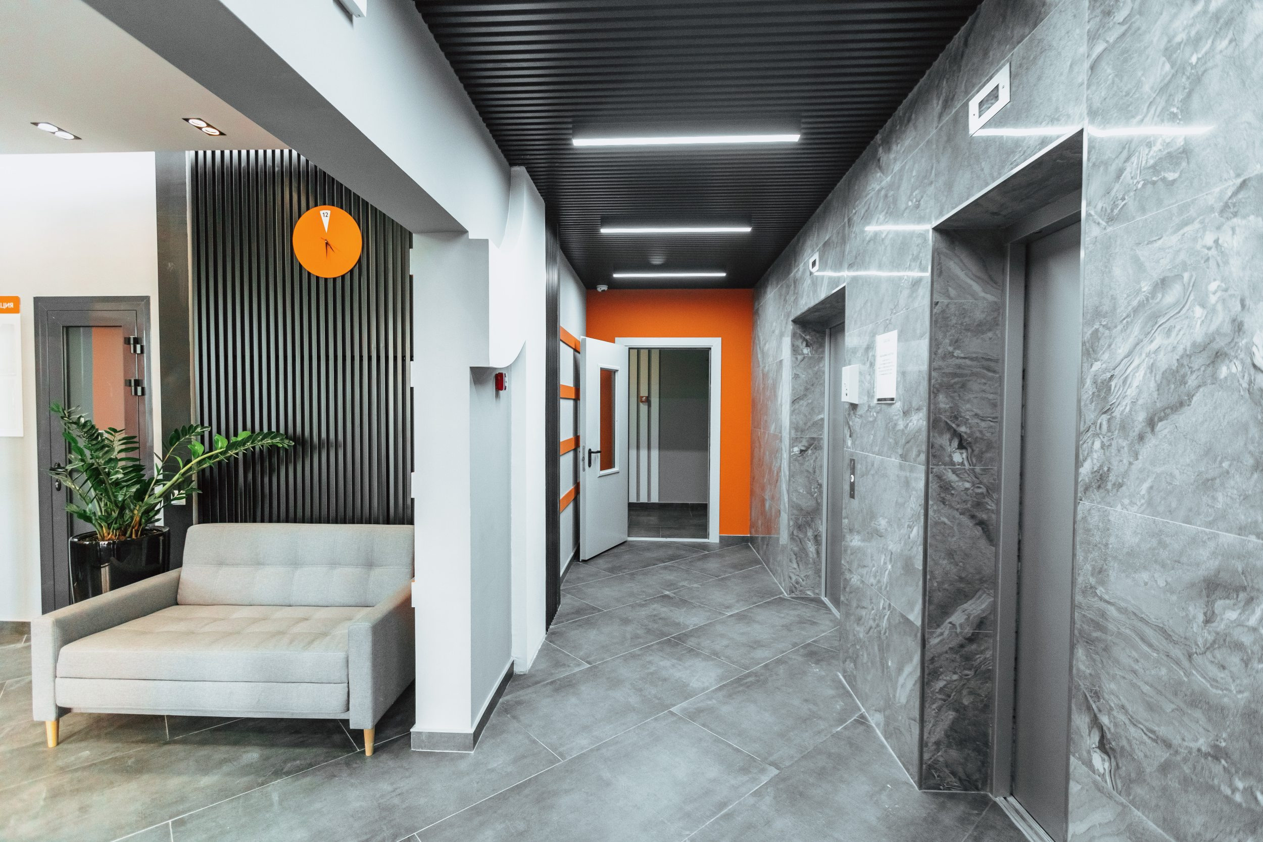 ЖК Абрикосово | Подъезд, холл, этаж здания | ТОЧНО. Фотограф Марина Верятинская | Краснодар