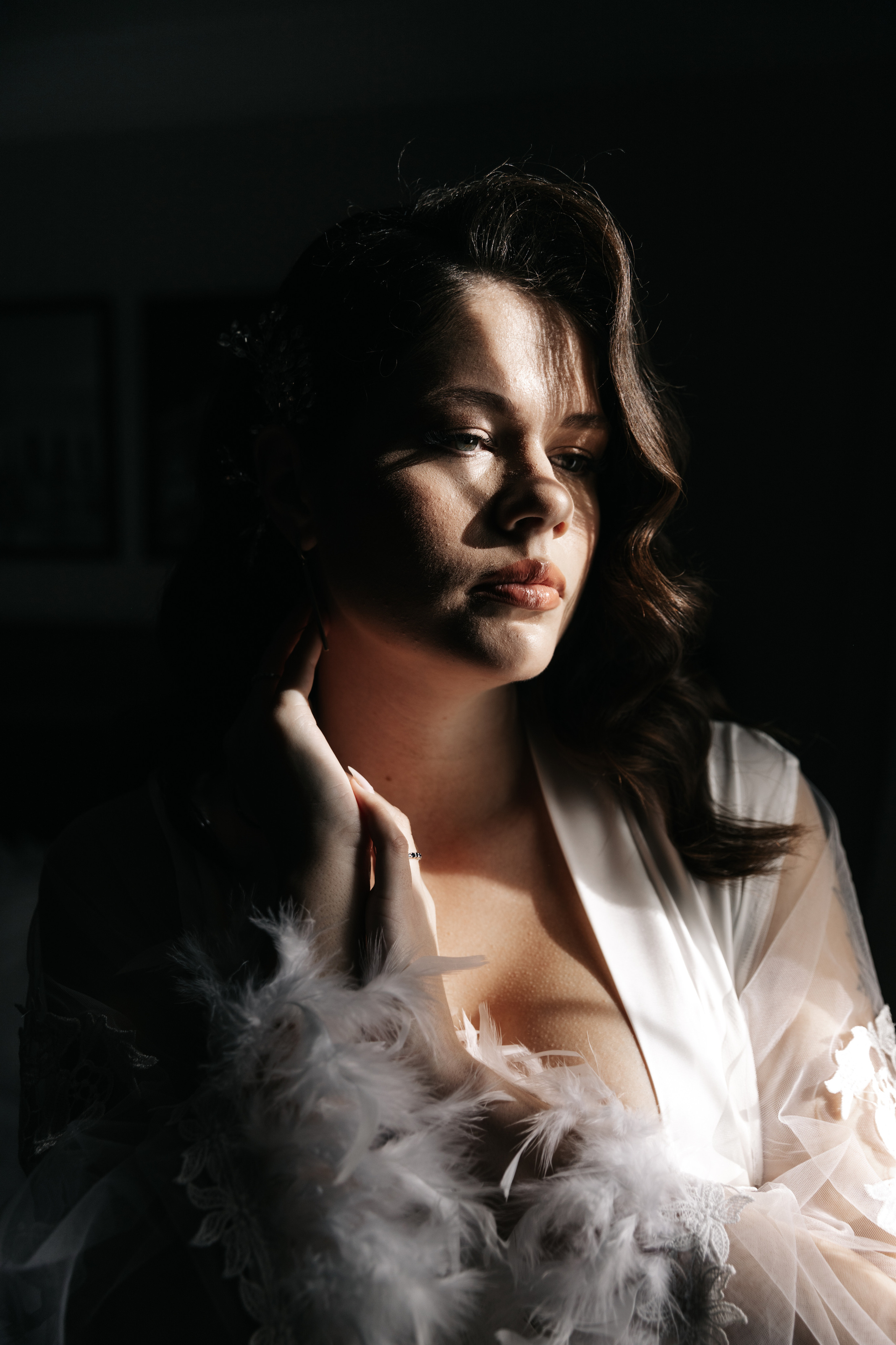 красивые сборы невесты в гостинице 