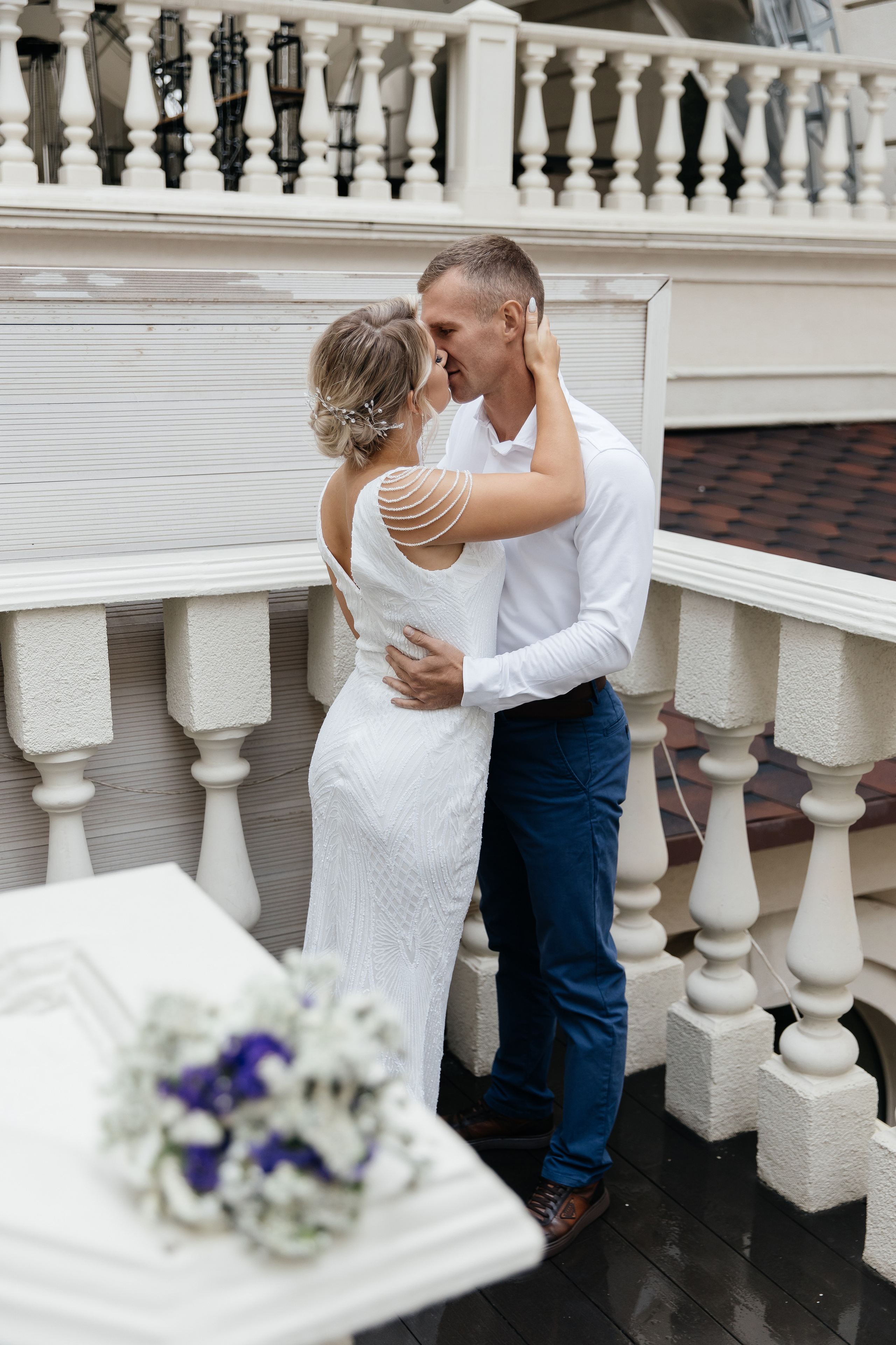 Фотосессия жениха и невесты позы