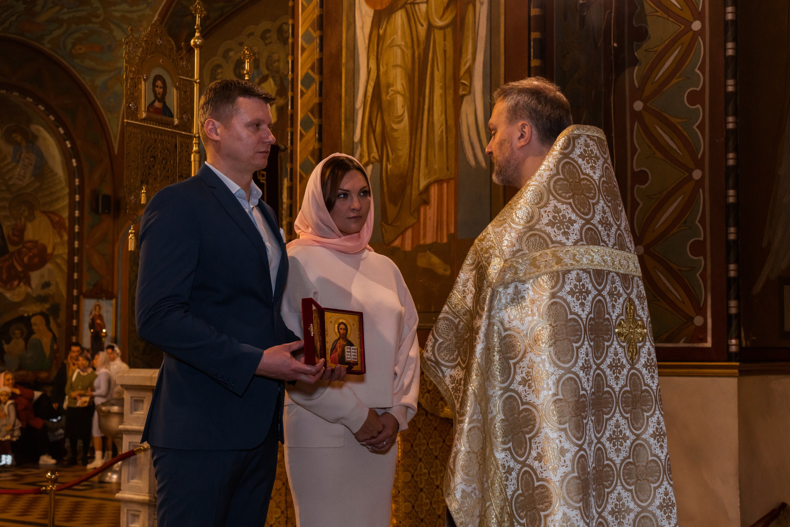 Венчание в храме Петра и Павла в Петергофе. Контент- фотограф, рилсмейкер в Санкт- Петербурге Елена Грие