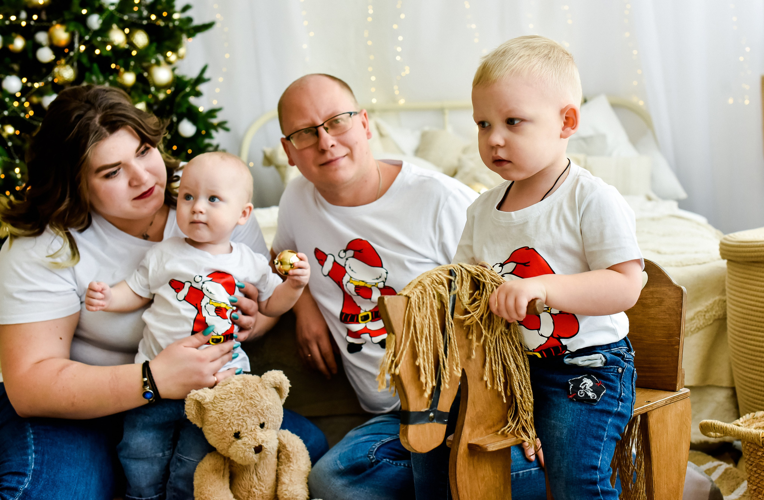Новогодняя фотосессия для семьи Натальи И Дениса с сыновьями