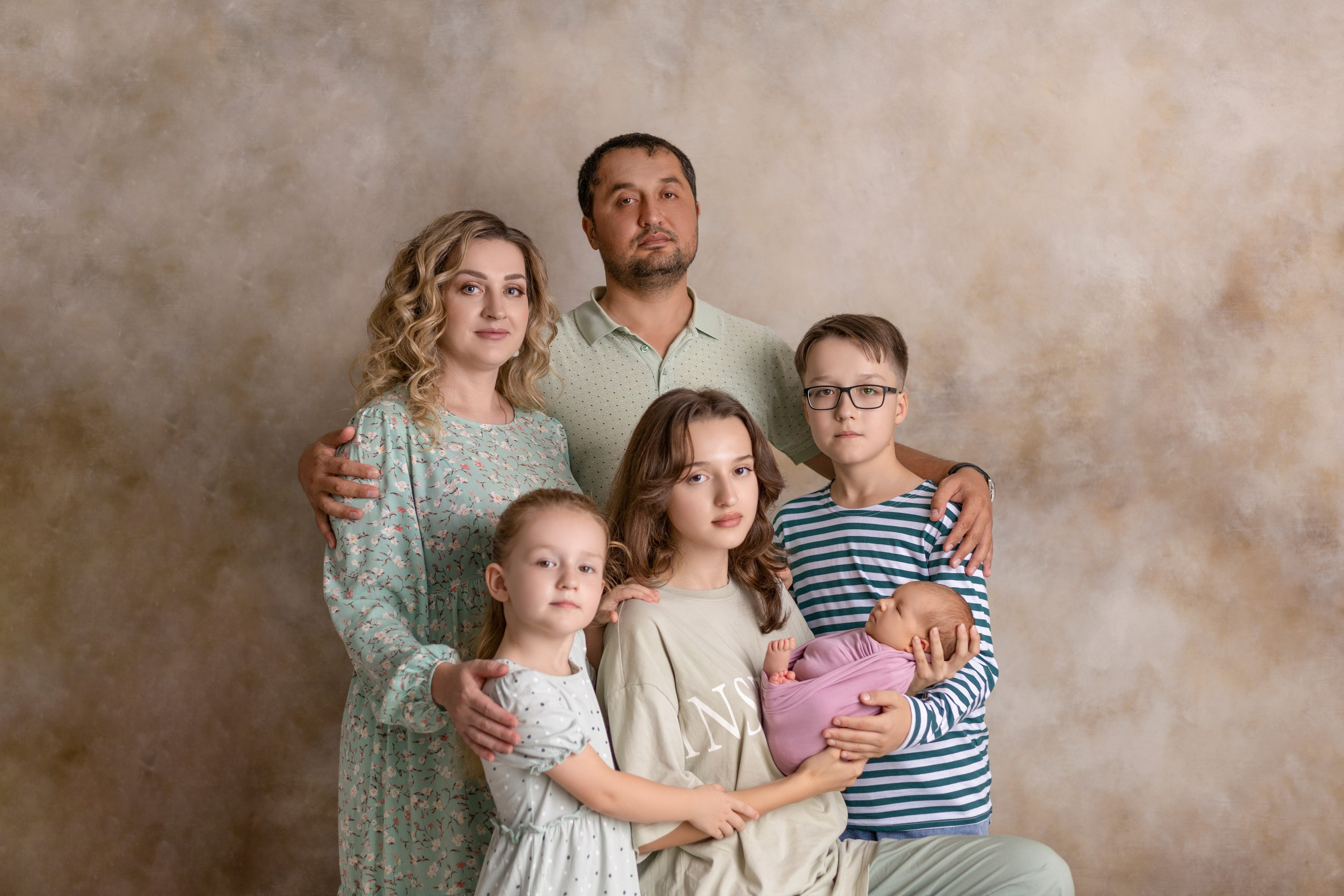 Надежда и дочка, 17 дней. Фотограф новорожденных в Нижнем Новгороде Надежда Кадылкина