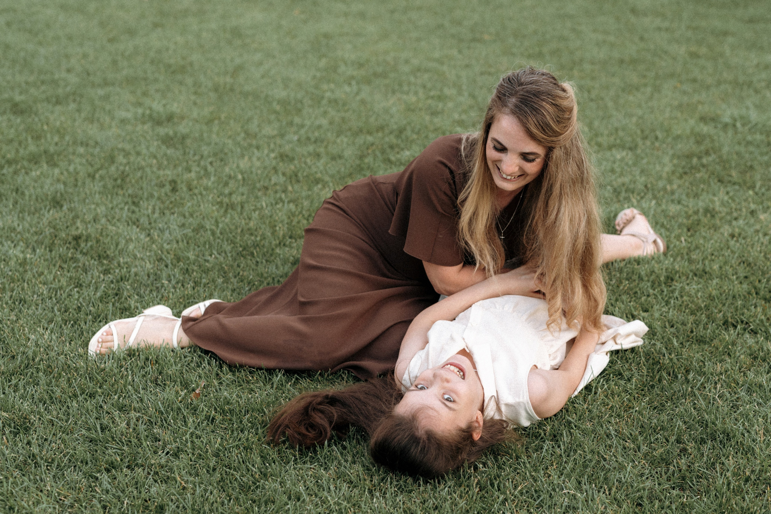 Семейная фотосессия на берегу реки для Миши, Тани, Сони и Таи. Свадебный фотограф в Тамбове Павел Четвертков