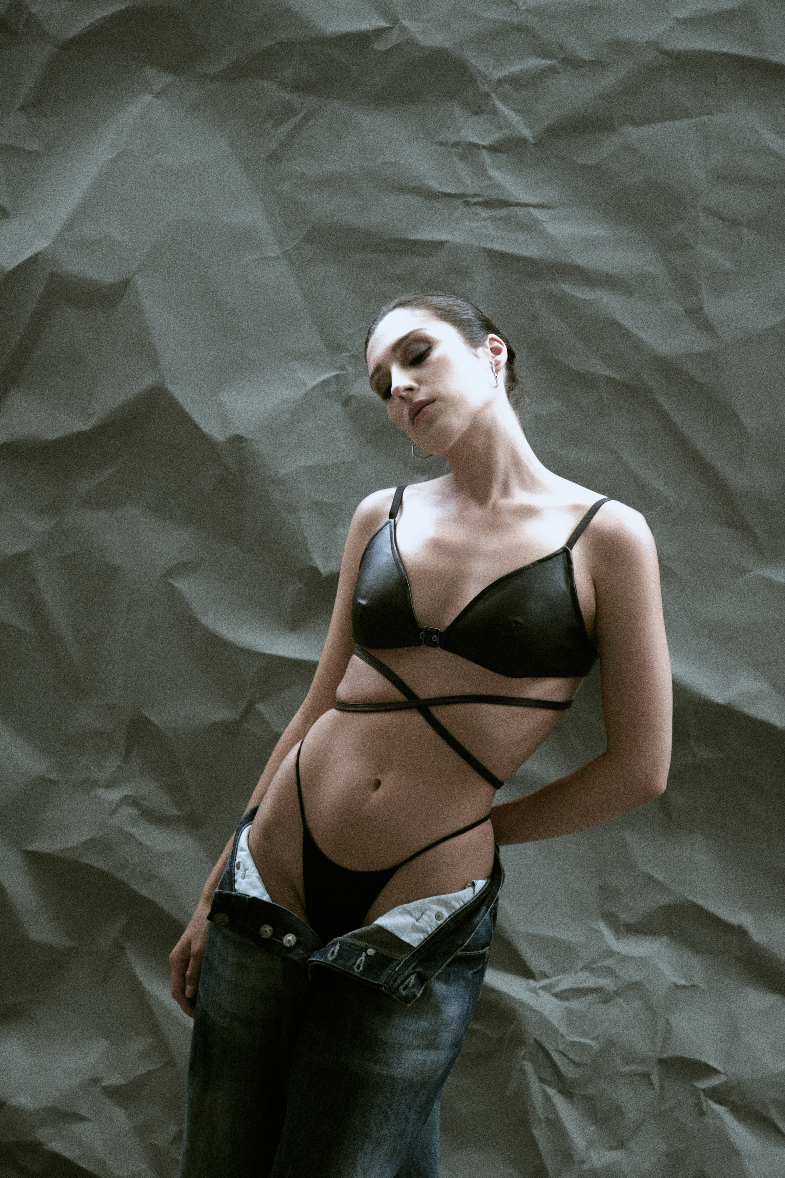 Мятый фон (Кристина). Креативный, коммерческий фотограф в Москве