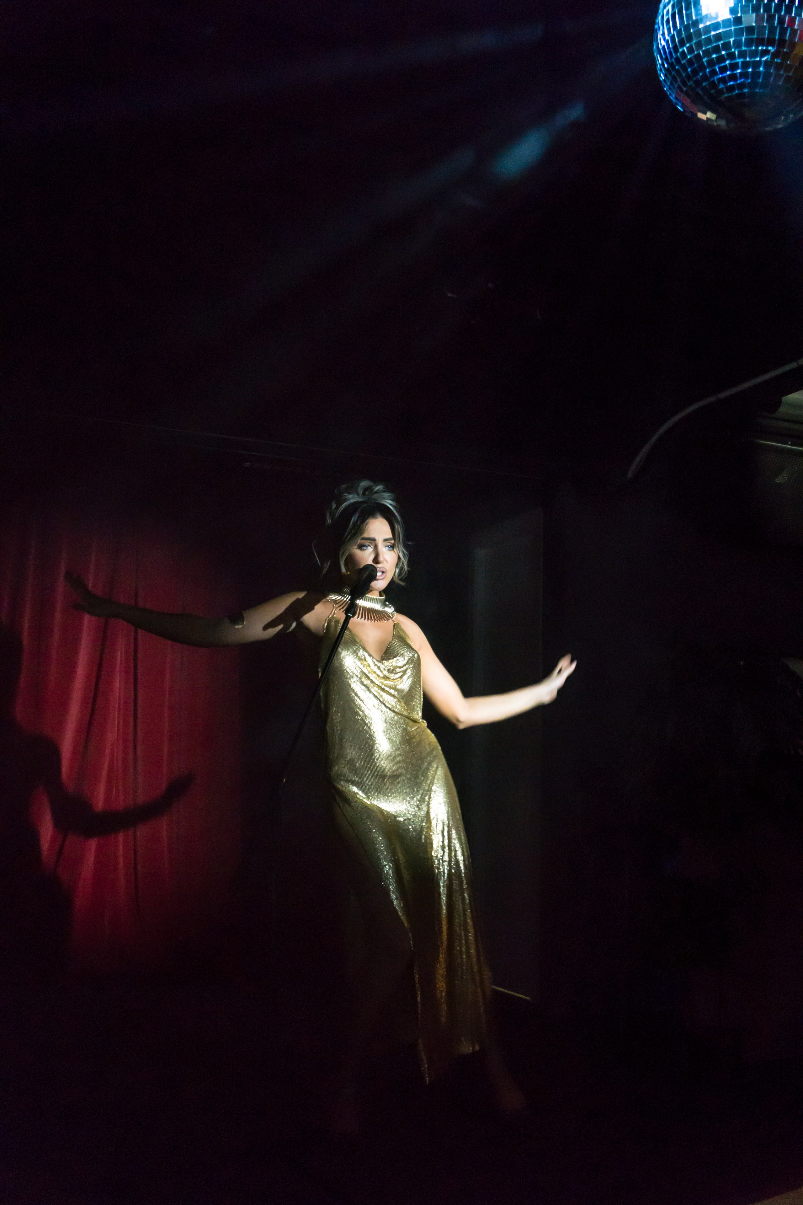 Бэк клипа Виолетты. Фотограф