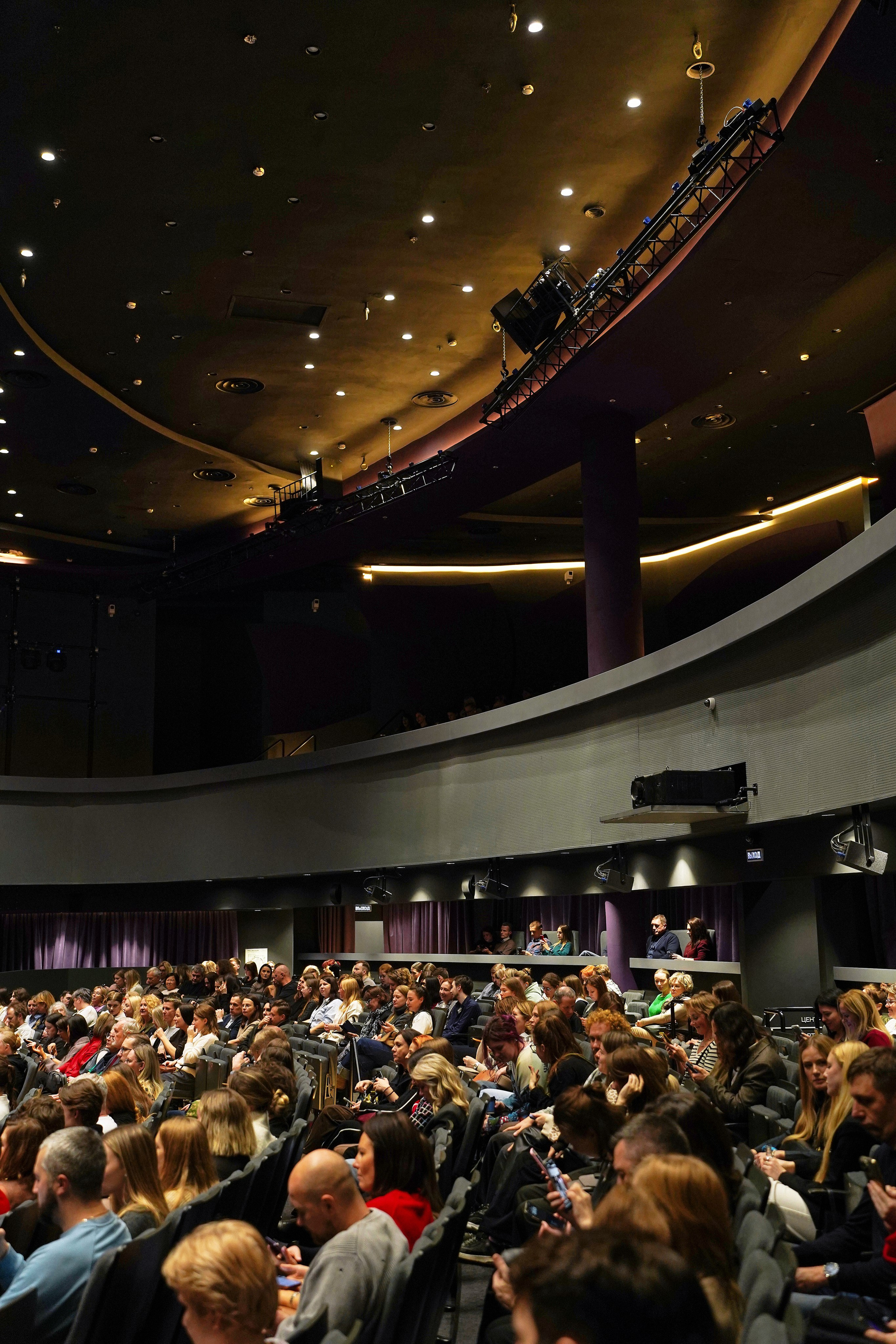 Спектакль МАНЕ. Фотограф