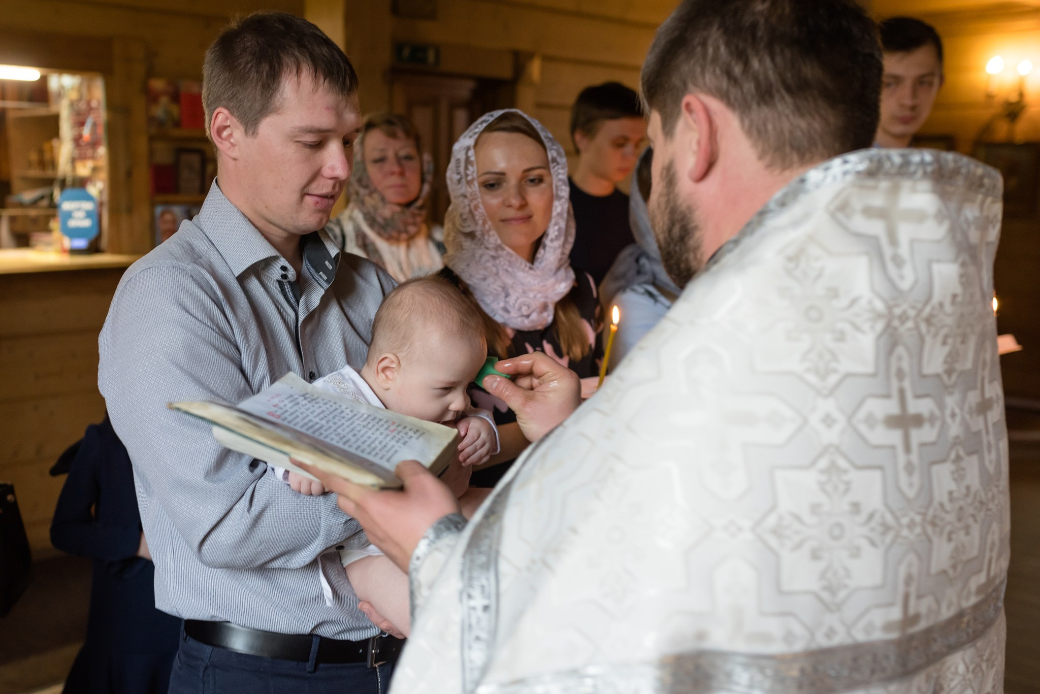 Крещение в церкви. Свадебный и семейный фотограф из Санкт-Петербурга Климов Анатолий