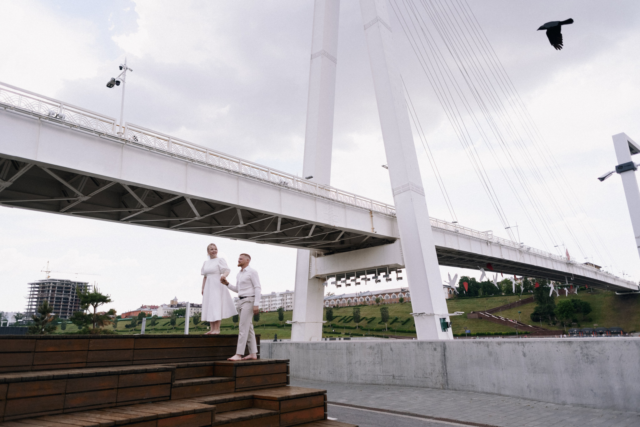 Свадебная фотосессия тюмень мост влюбленных. Фотограф Дарья Мустафина, Тюмень