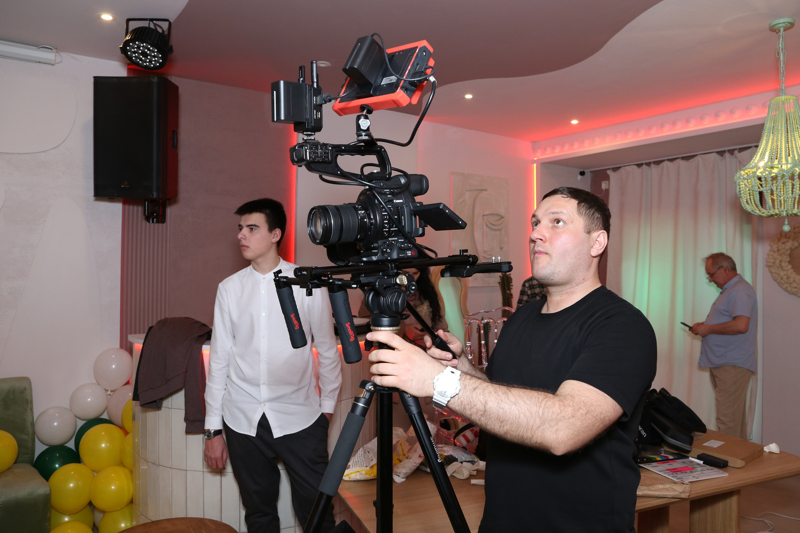 Клипы и Кино. Сергей Кошкин ВИДЕООПЕРАТОР, ОПЕРАТОР-ПОСТАНОВЩИК, ВИДЕОГРАФ