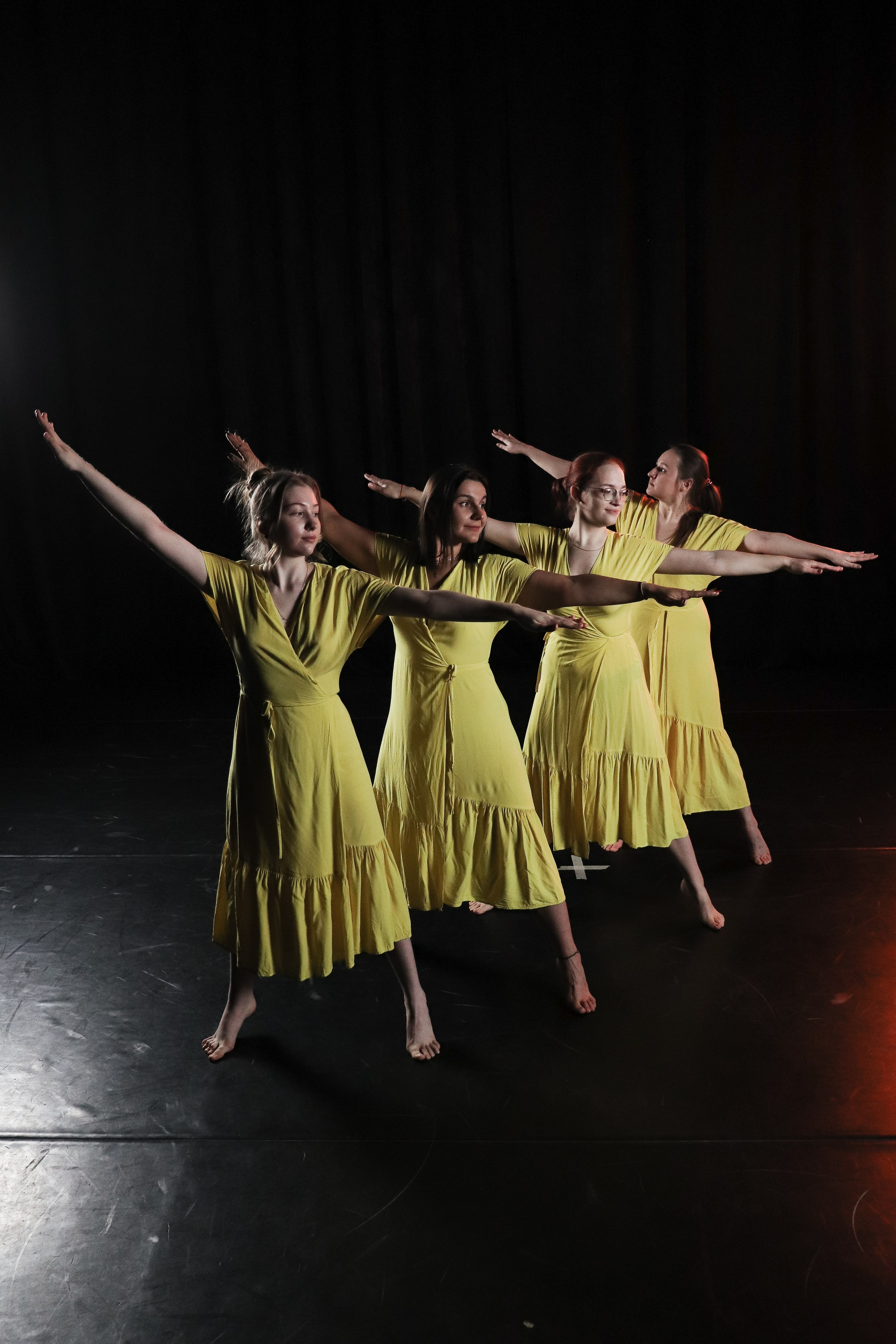 Театр танцевальной группы. Ивентный фотограф в Санкт-Петербурге Олег Комков