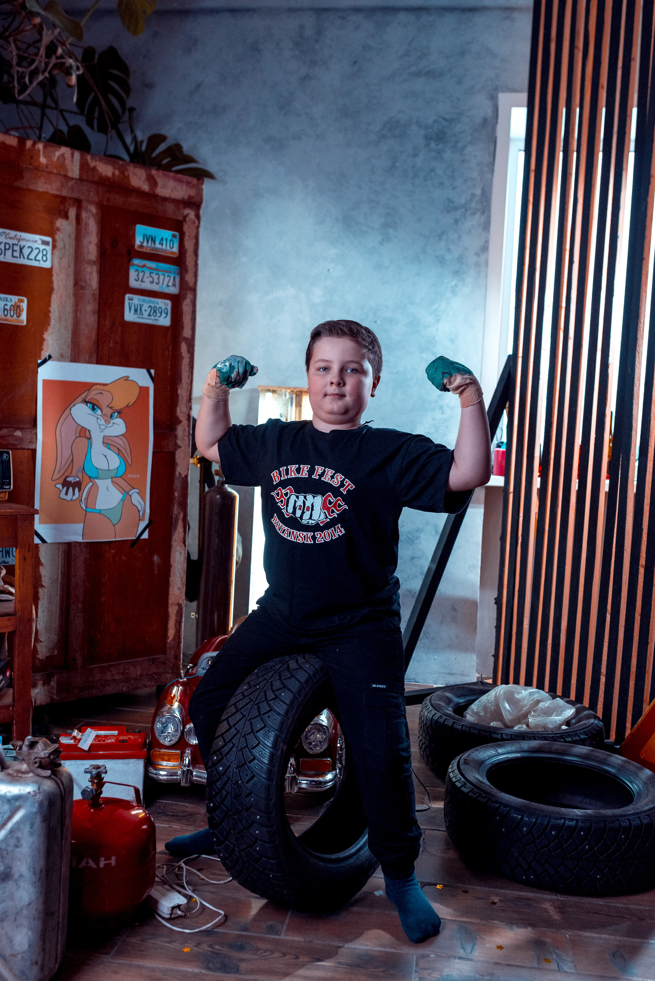 Гараж. Женский фотограф Крещение Венчание Москва Брянск