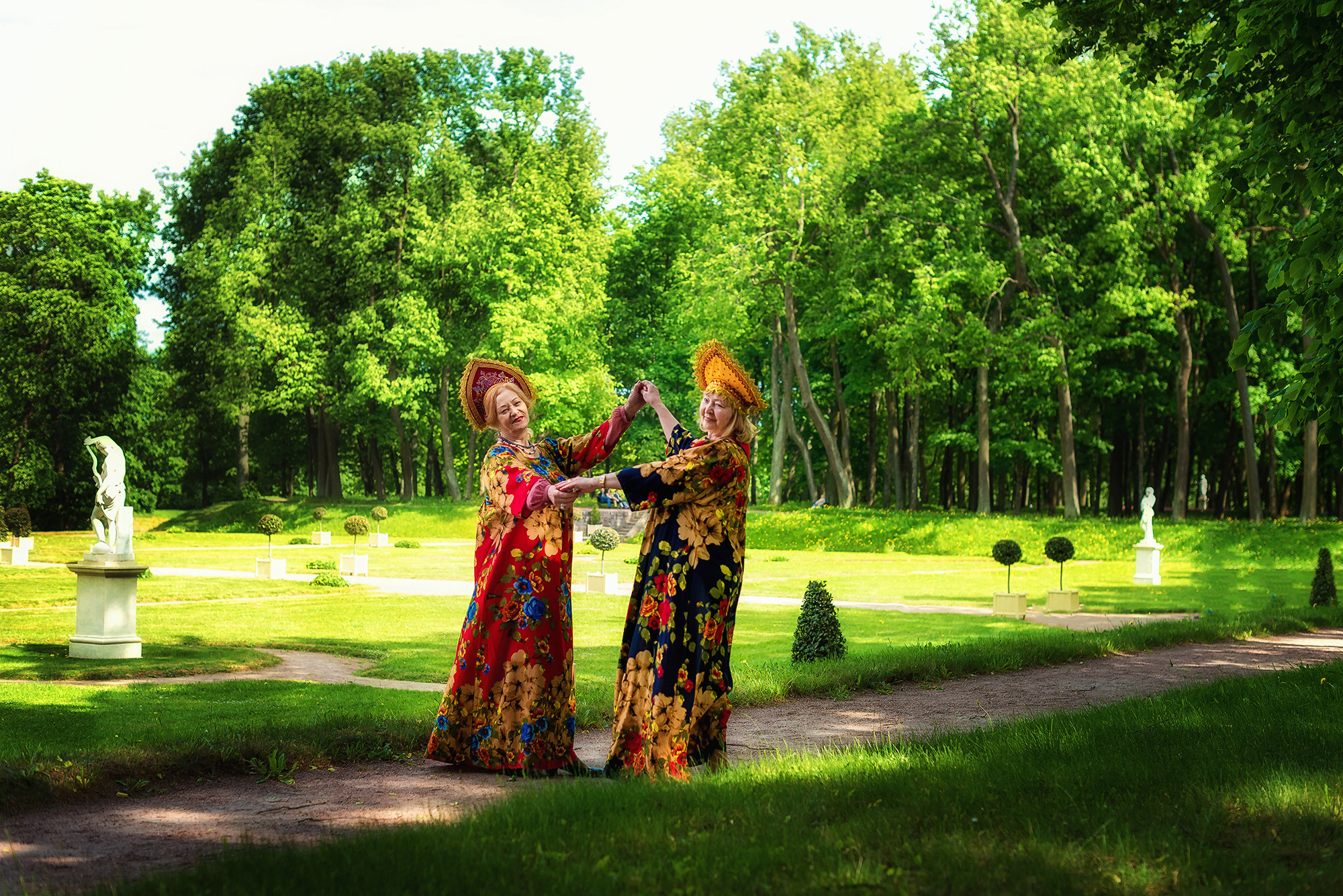 Гатчина. Женский фотограф Крещение Венчание Москва Брянск