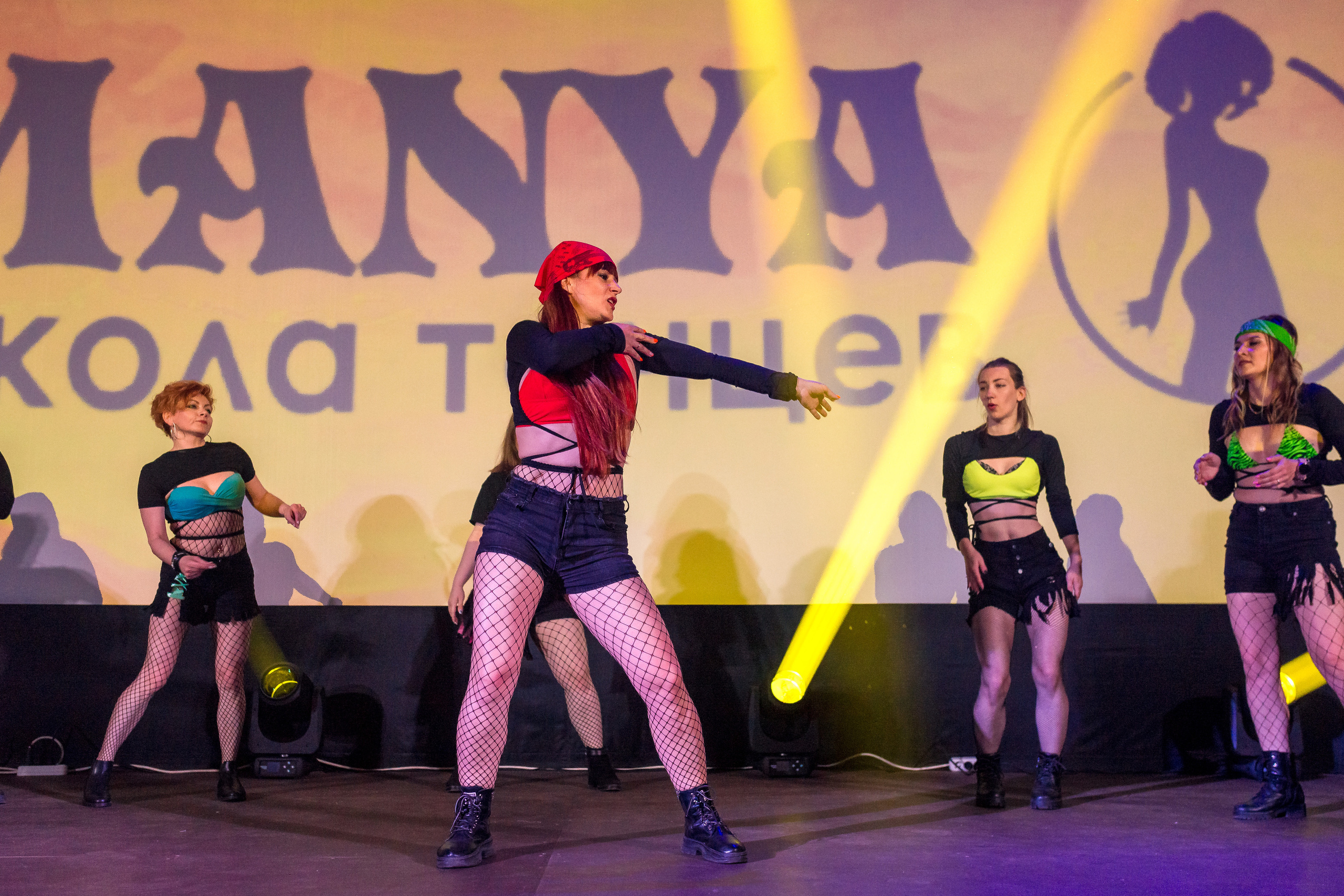 Отчётный концерт школа танцев МАНЯ. Женский фотограф Крещение Венчание Москва Брянск