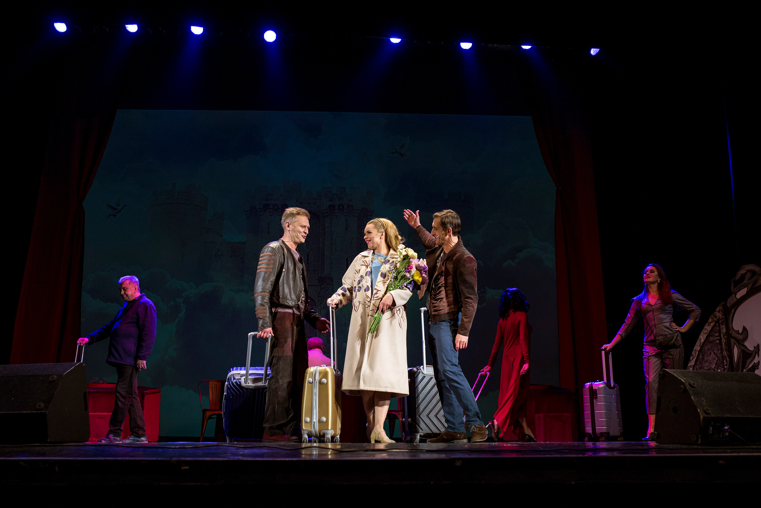 Спектакль Спасти рядового Гамлета. Женский фотограф Крещение Венчание Москва Брянск