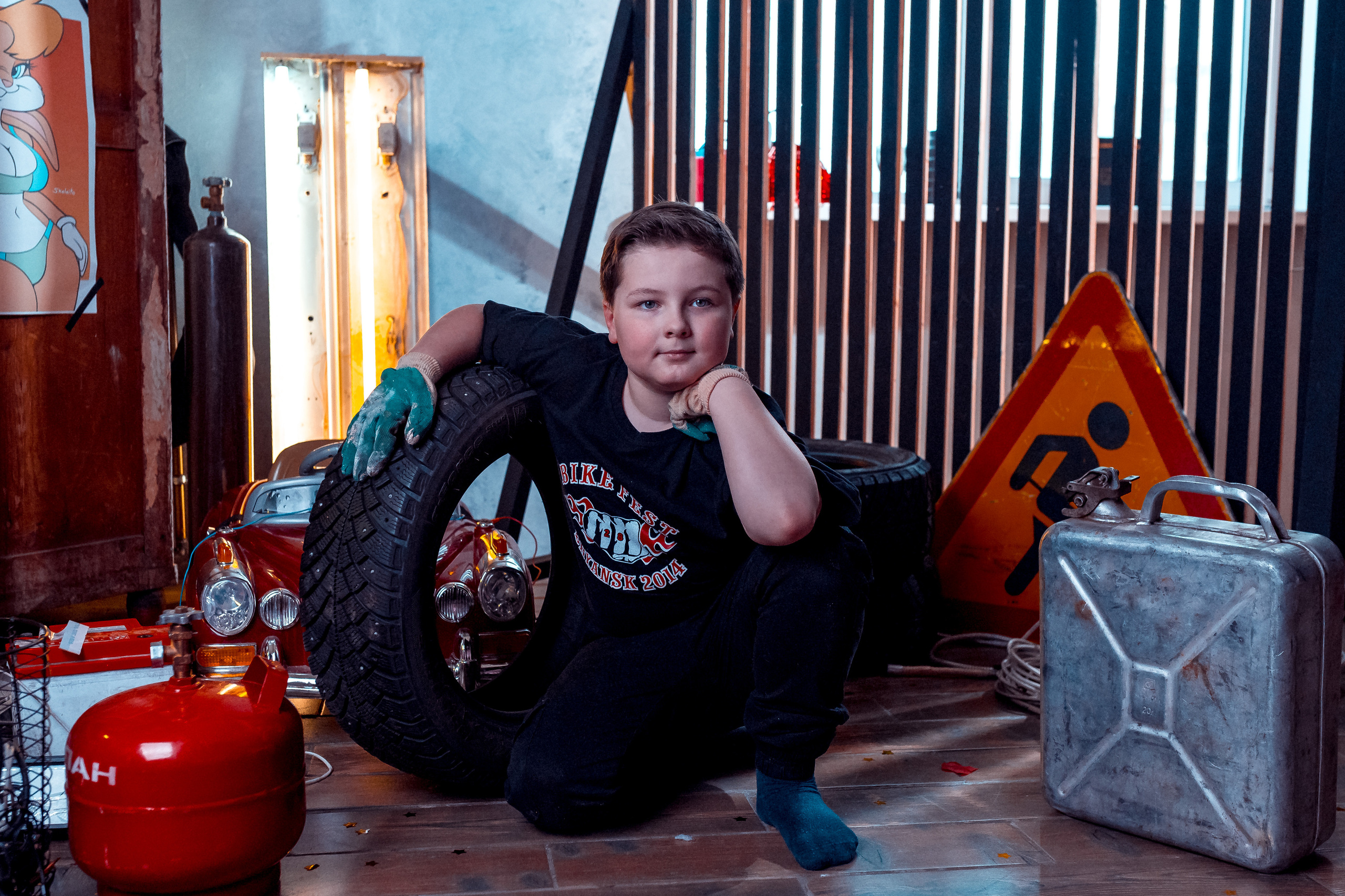 Гараж. Женский фотограф Крещение Венчание Москва Брянск