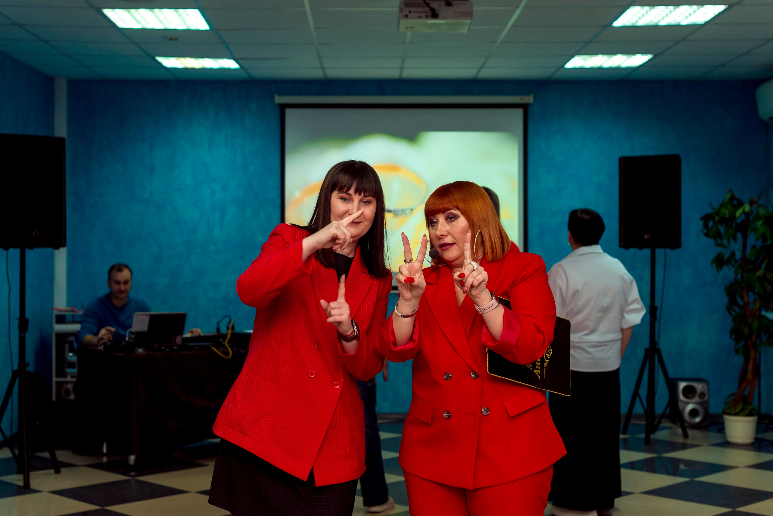 М. К. Марины Ананьиной " ЖАРА» для ведущих и шоуменов. Женский фотограф Крещение Венчание Москва Брянск