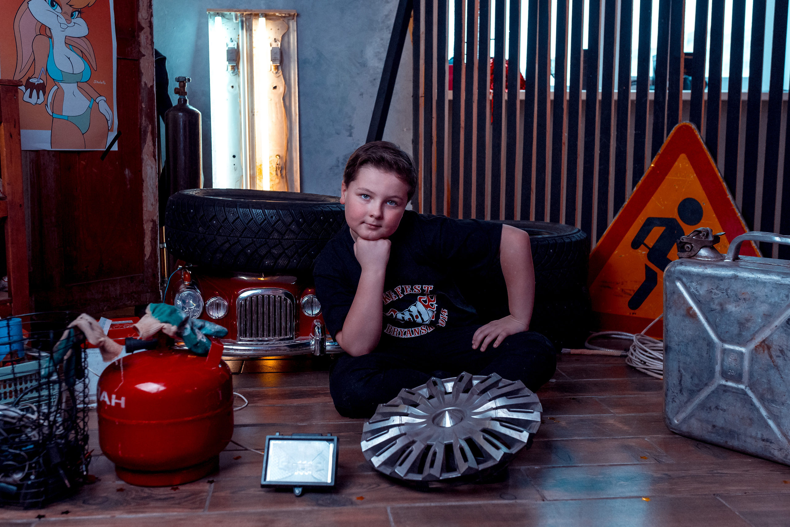 Гараж. Женский фотограф Крещение Венчание Москва Брянск