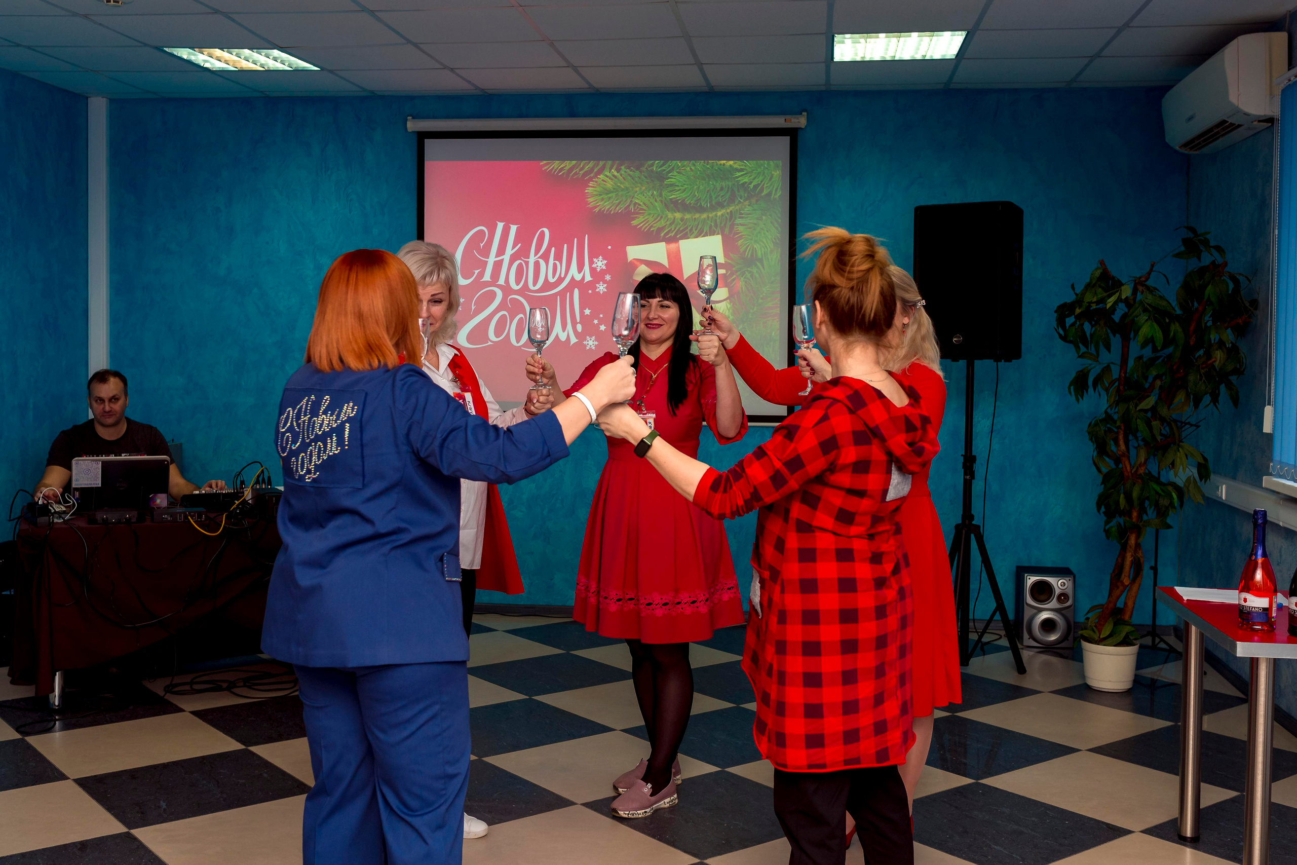 М. К. Марины Ананьиной " ЖАРА» для ведущих и шоуменов. Женский фотограф Крещение Венчание Москва Брянск