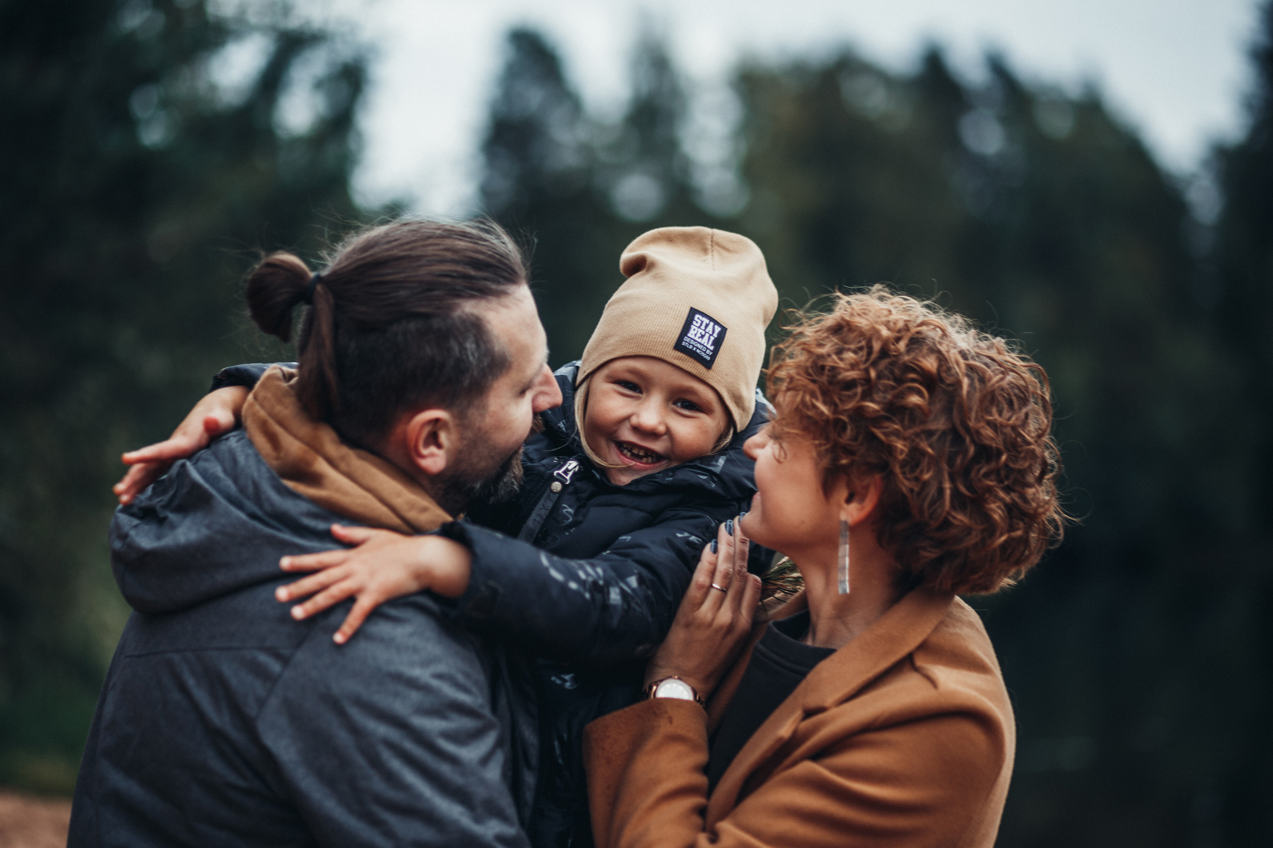 И слышатся шаги ходульных сосен. Фотограф в Санкт-Петербурге Вера Сивенкова