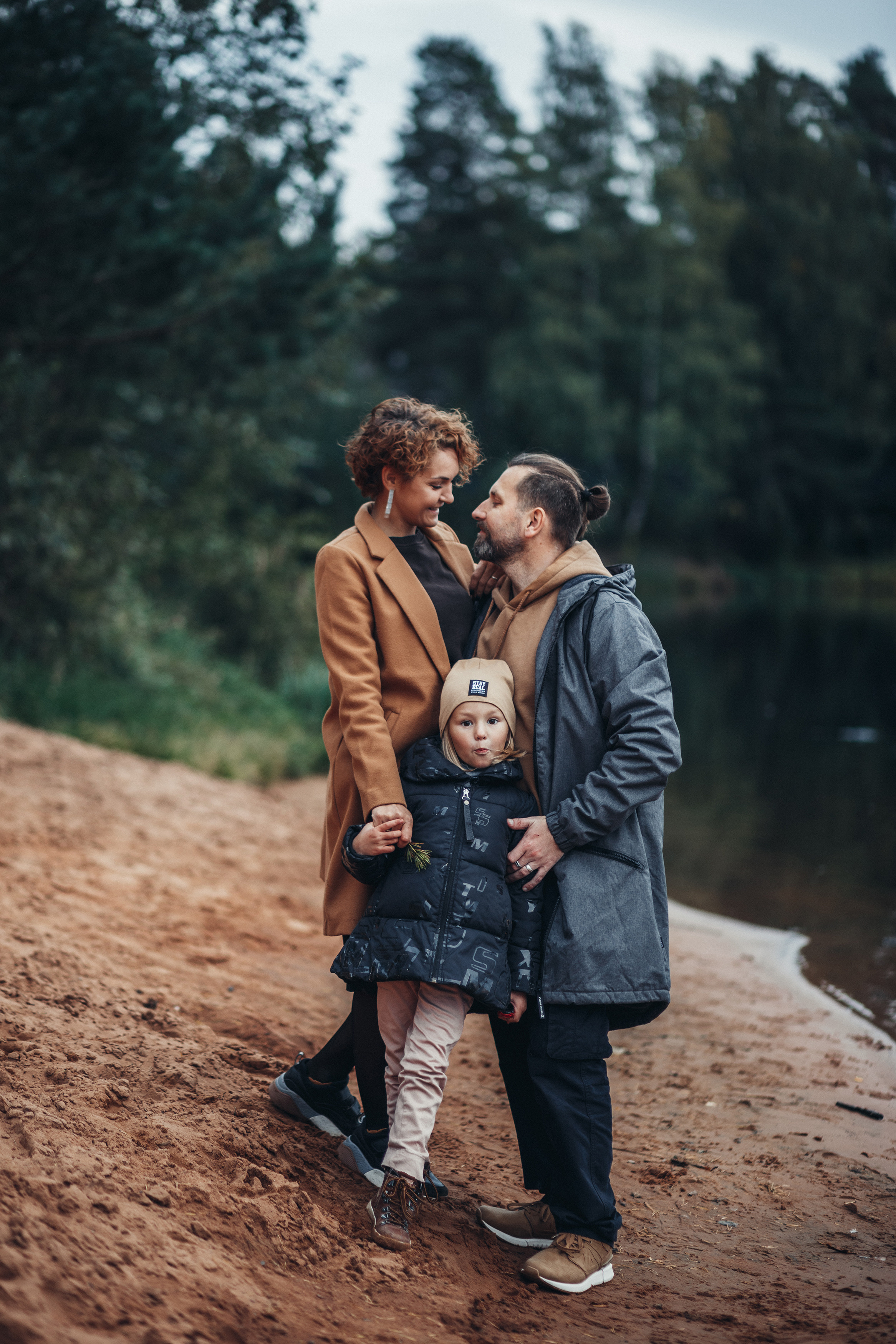 И слышатся шаги ходульных сосен. Фотограф в Санкт-Петербурге Вера Сивенкова