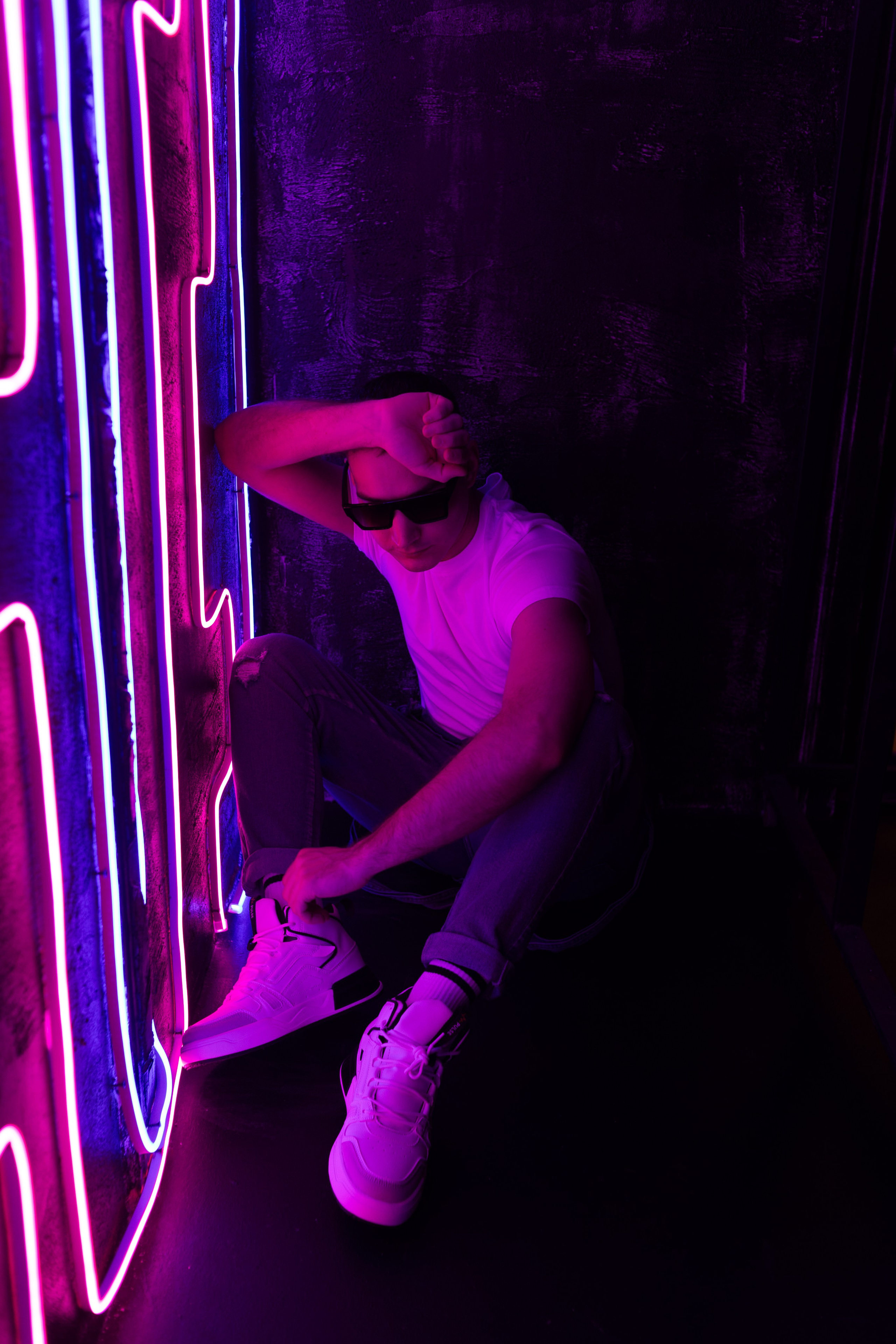 Евгений. Неон. Фотограф Регина Крикунова г. Красноярск