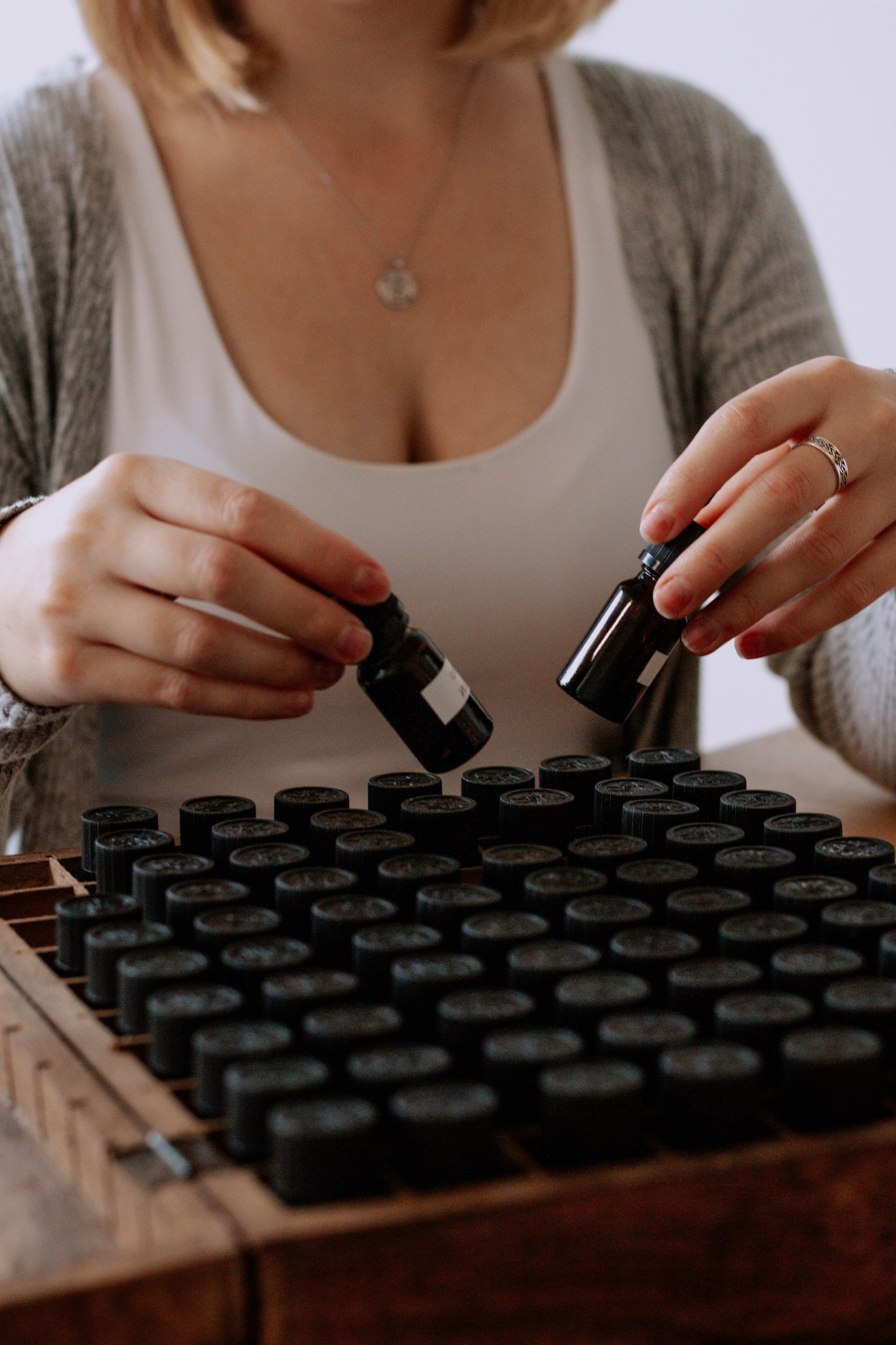 Алиса — Ароматерапевт. Бережно сохраняю ваши чувства и истории на своих фотографиях