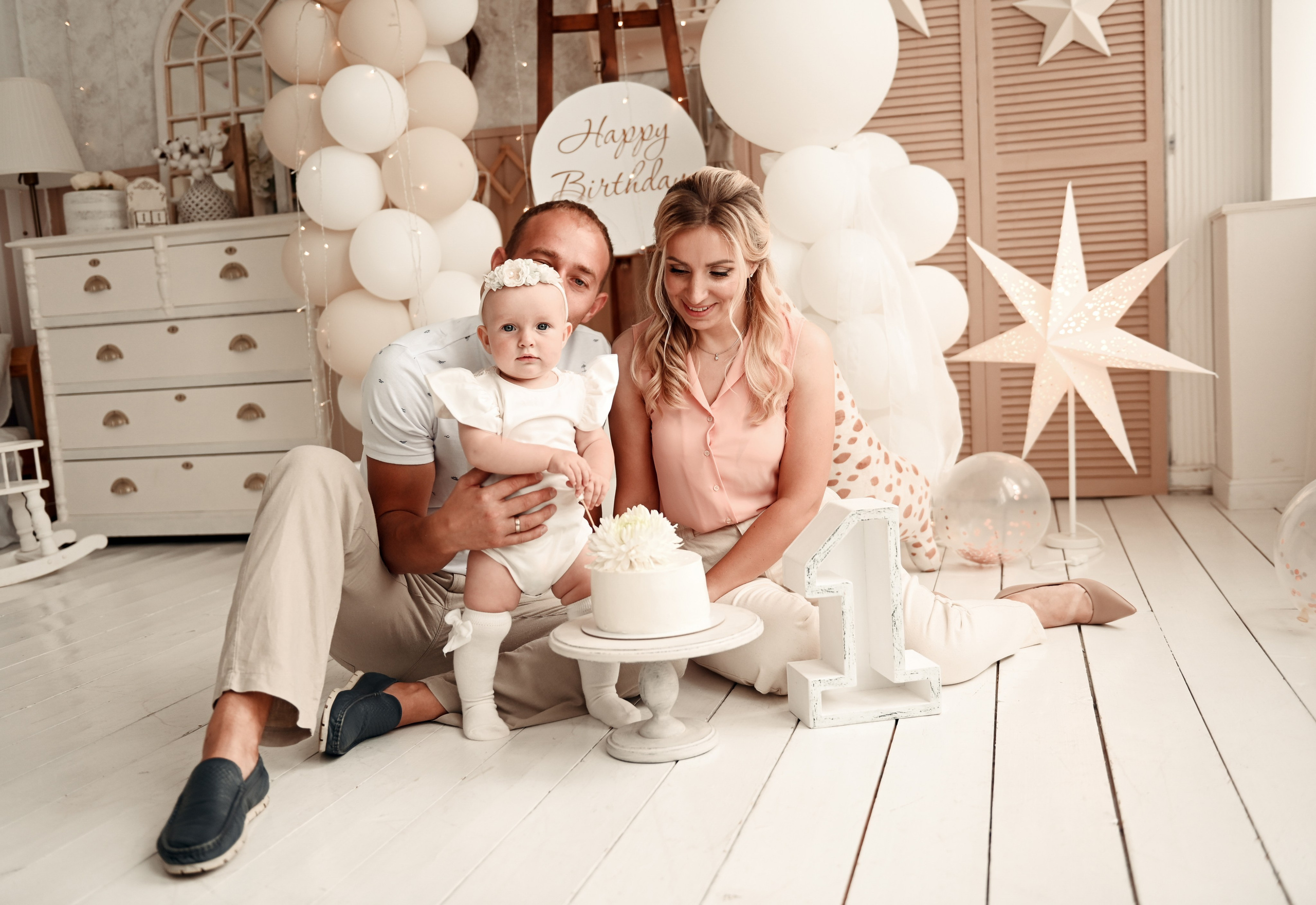 Студийные семейные, детские, индивидуальные фотосессии. Свадебный, семейный, детский, контент фотограф в Омске Максим Ильин