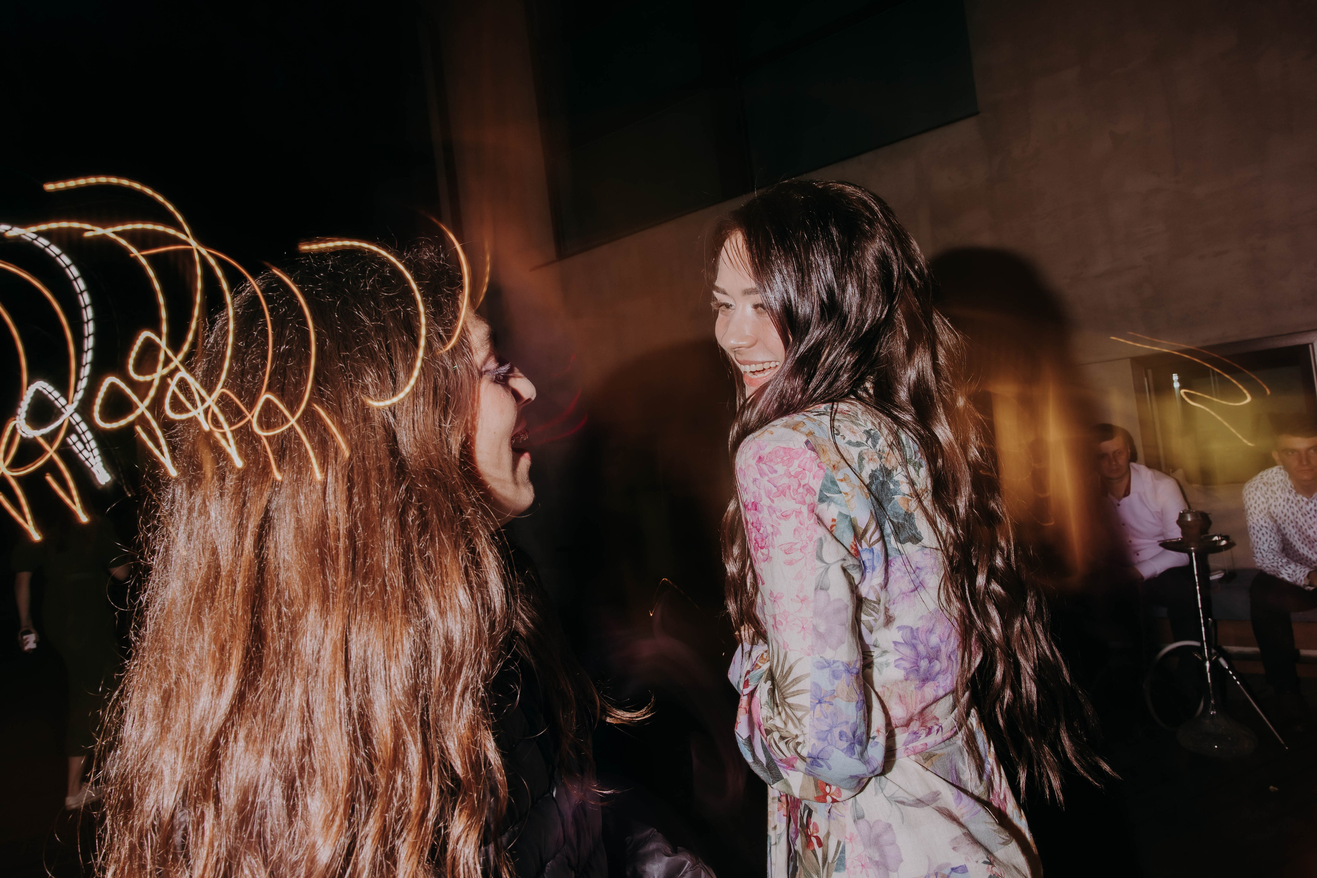 Жаркий тусич. Галерея