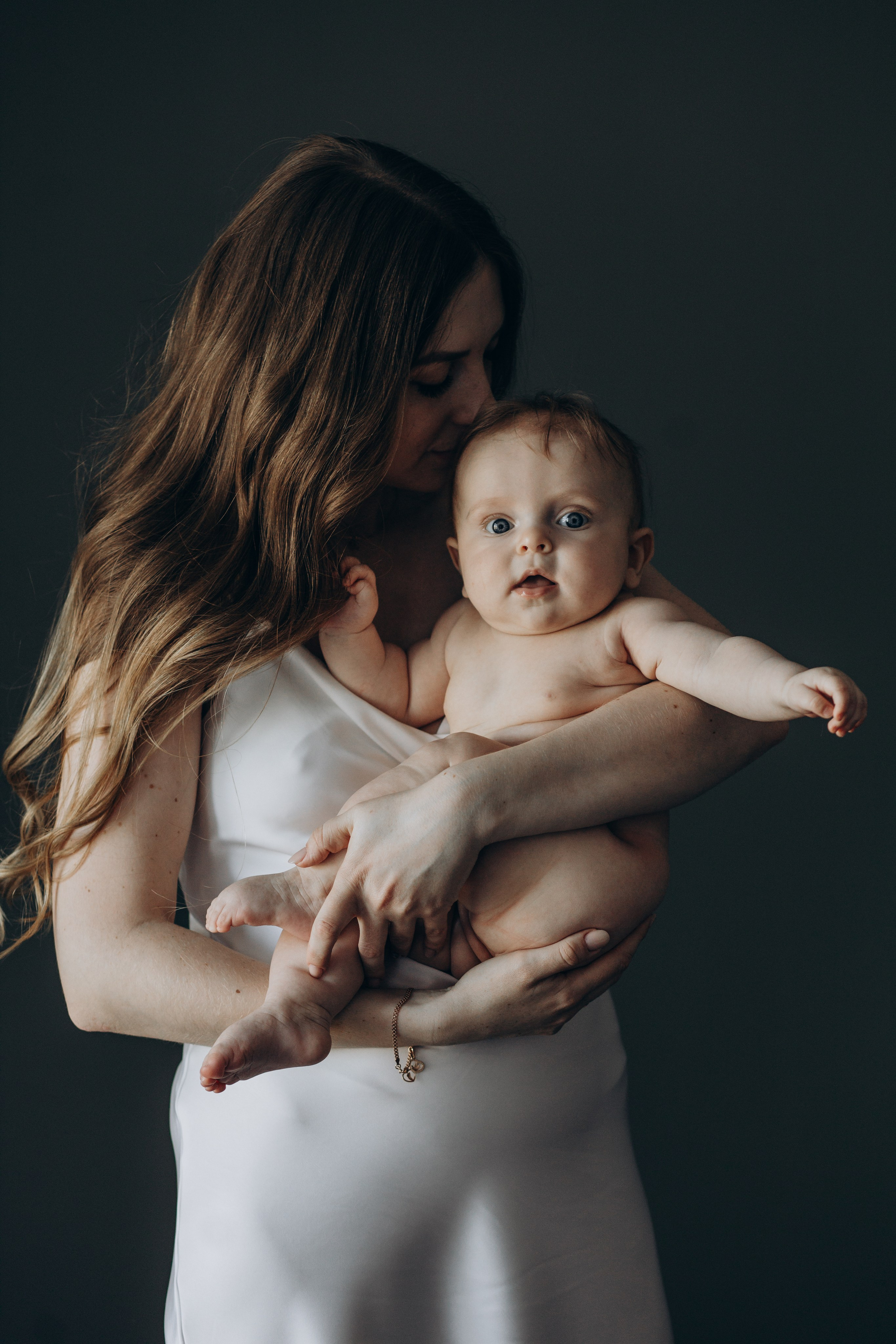 Мама дочки. Фотограф Новый Уренгой I Ньюборн I Фотограф материнства I ЯНАО