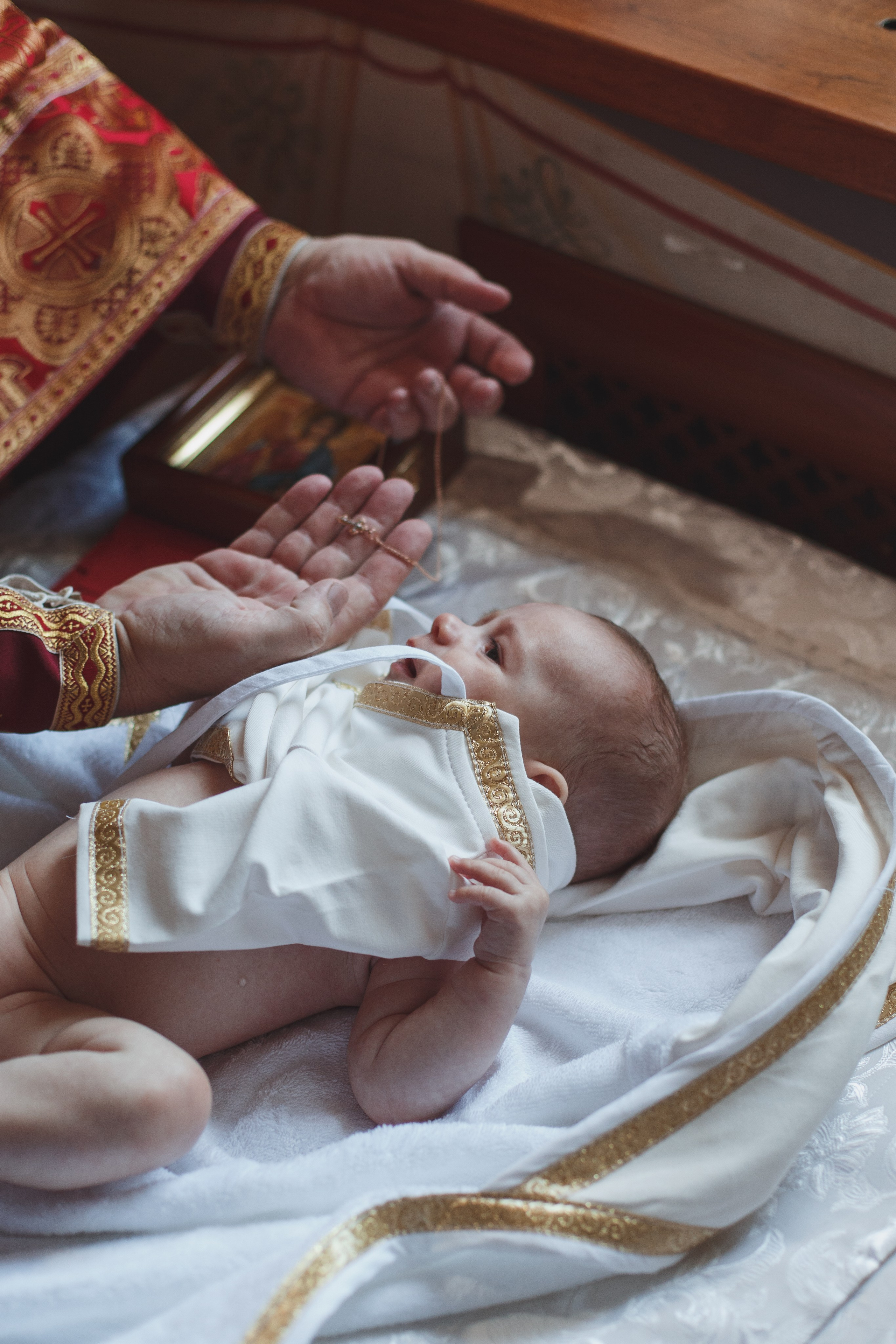 Фотосъёмка таинства крещения в Белгороде. Свадебный и контент фотограф в Белгороде Ярослав Гаврилейченко
