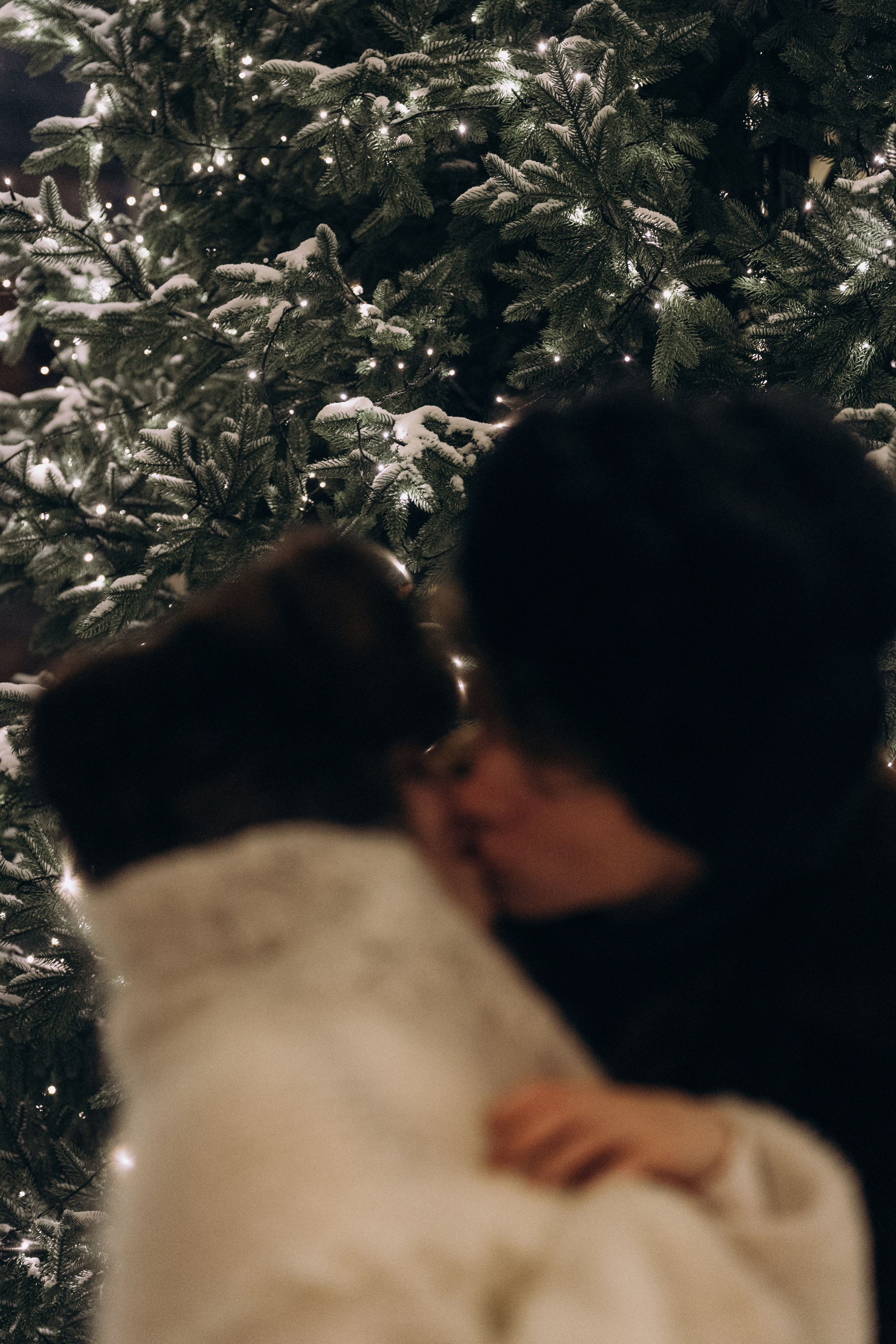 НОВОГОДНЯЯ ПРОГУЛКА ПАРЫ ПО ЧЕРНЫШЕВСКОЙ ПЕРЕД НОВЫМ ГОДОМ. Профессиональный фотограф, Санкт-Петербург — Виктория Богомолова