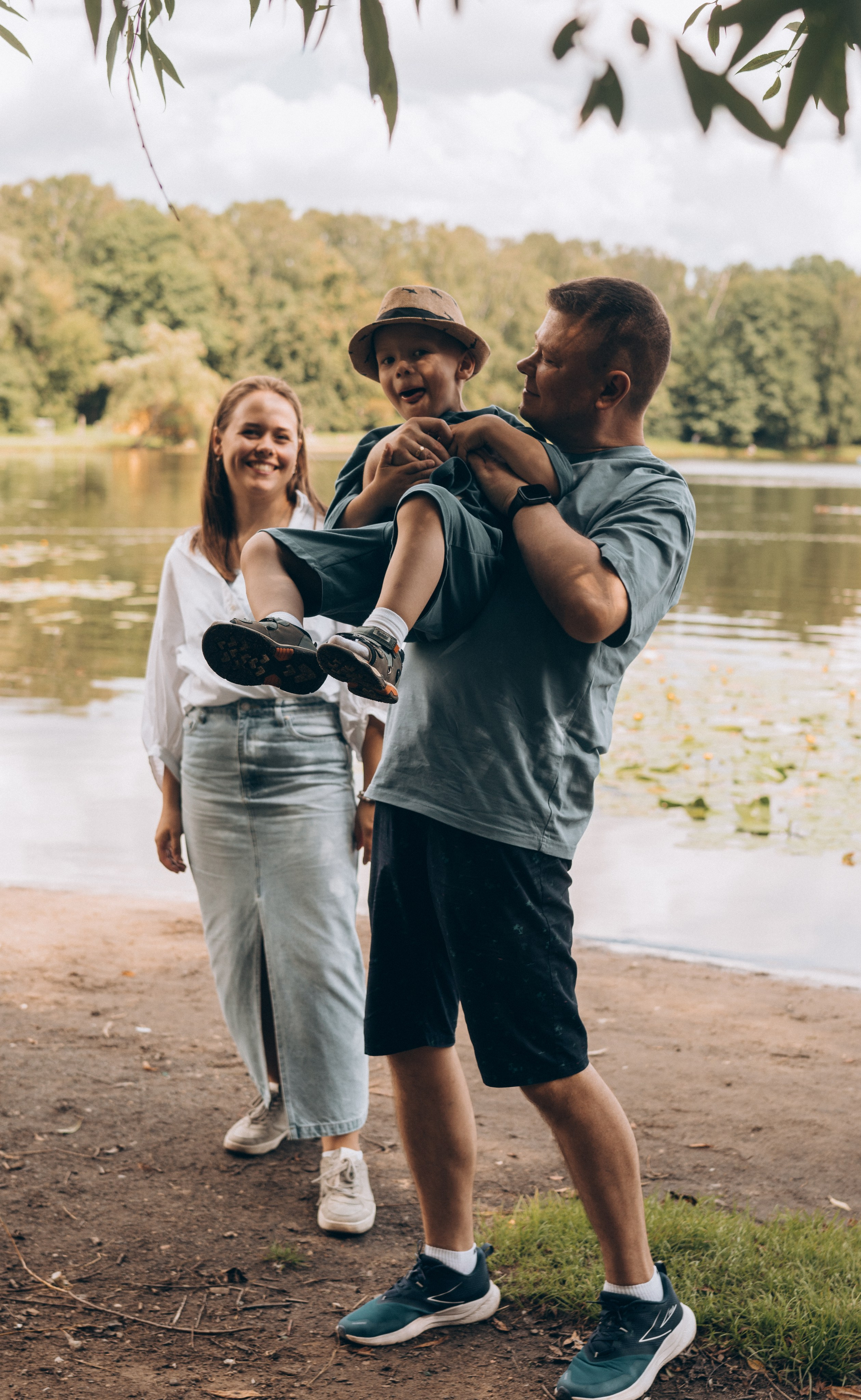 Семейная фотопрогулка. Семейный, ньюборн фотограф, фотограф на роды в Москве, Виктория Тюльдюкова