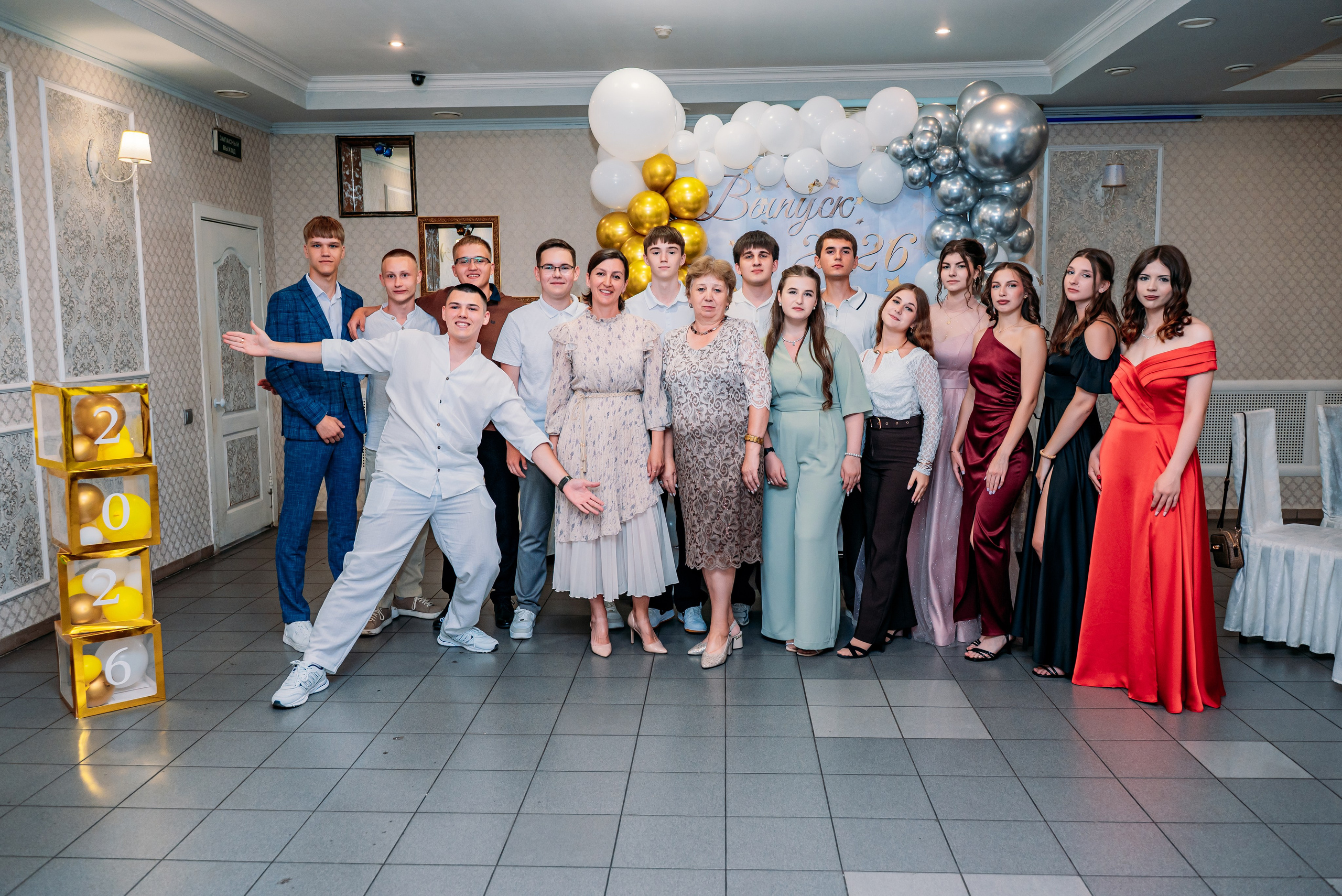 Выпускной 2026 школа14. Фотограф Алёна Царькова. Киселевск