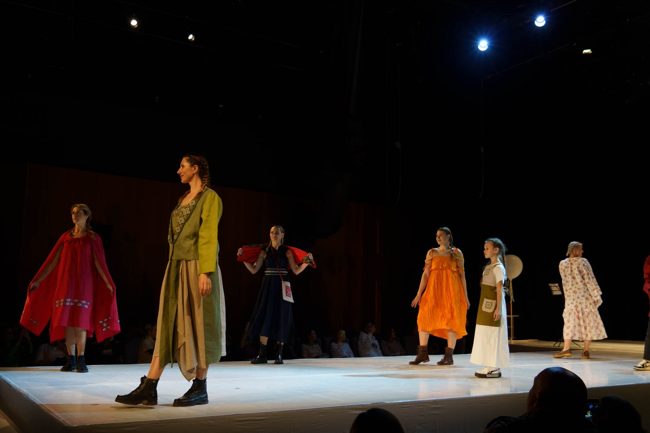 Дефиле. Фотограф/ видеограф Катя Ильина Калуга